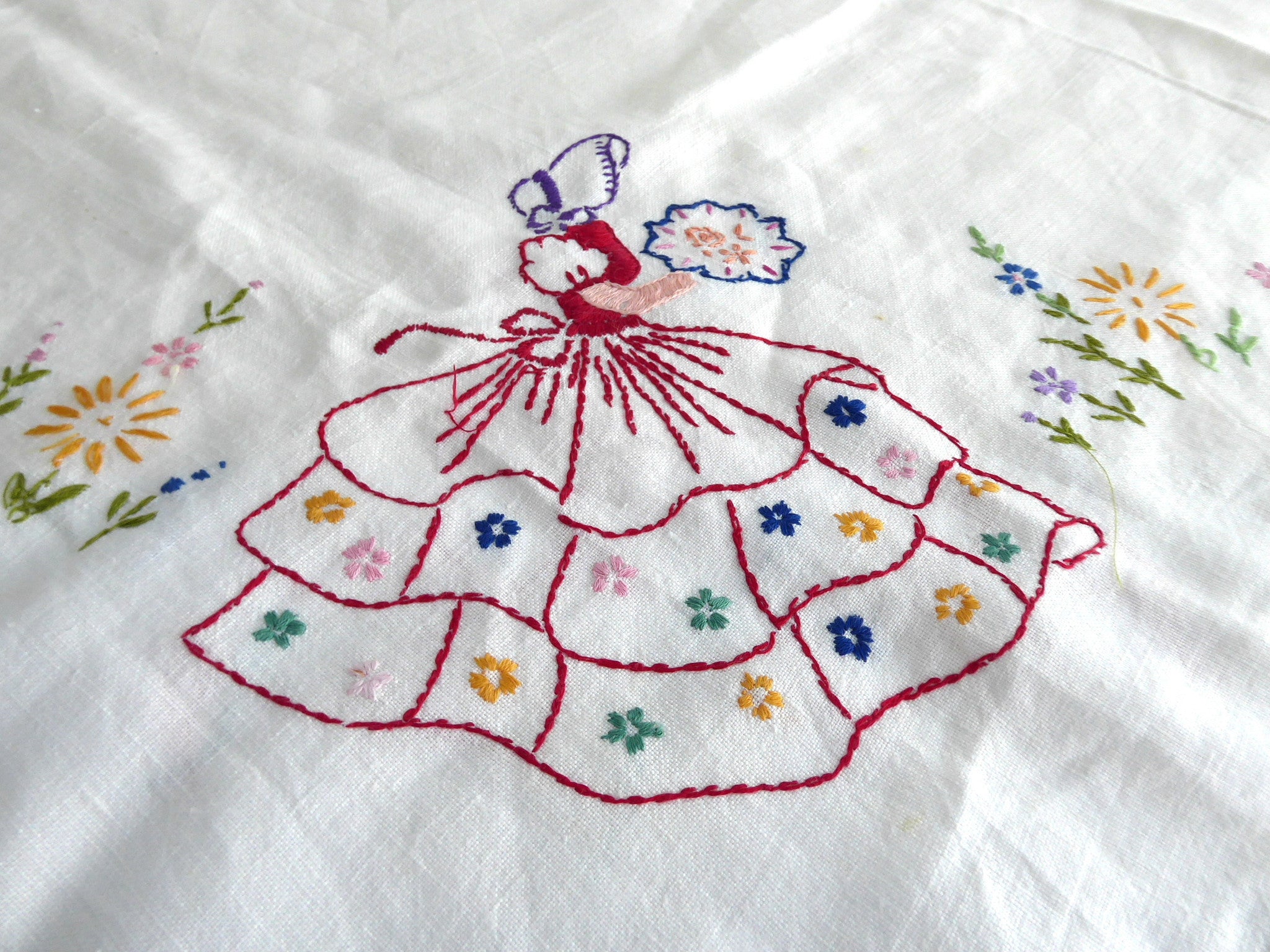 Vintage 1940s English Embroidered Linen Tea Cloth - 30 Inch Round Crinoline Lady Design Tablecloth for Bridge, Afternoon Tea Parties & Victorian-Themed Events