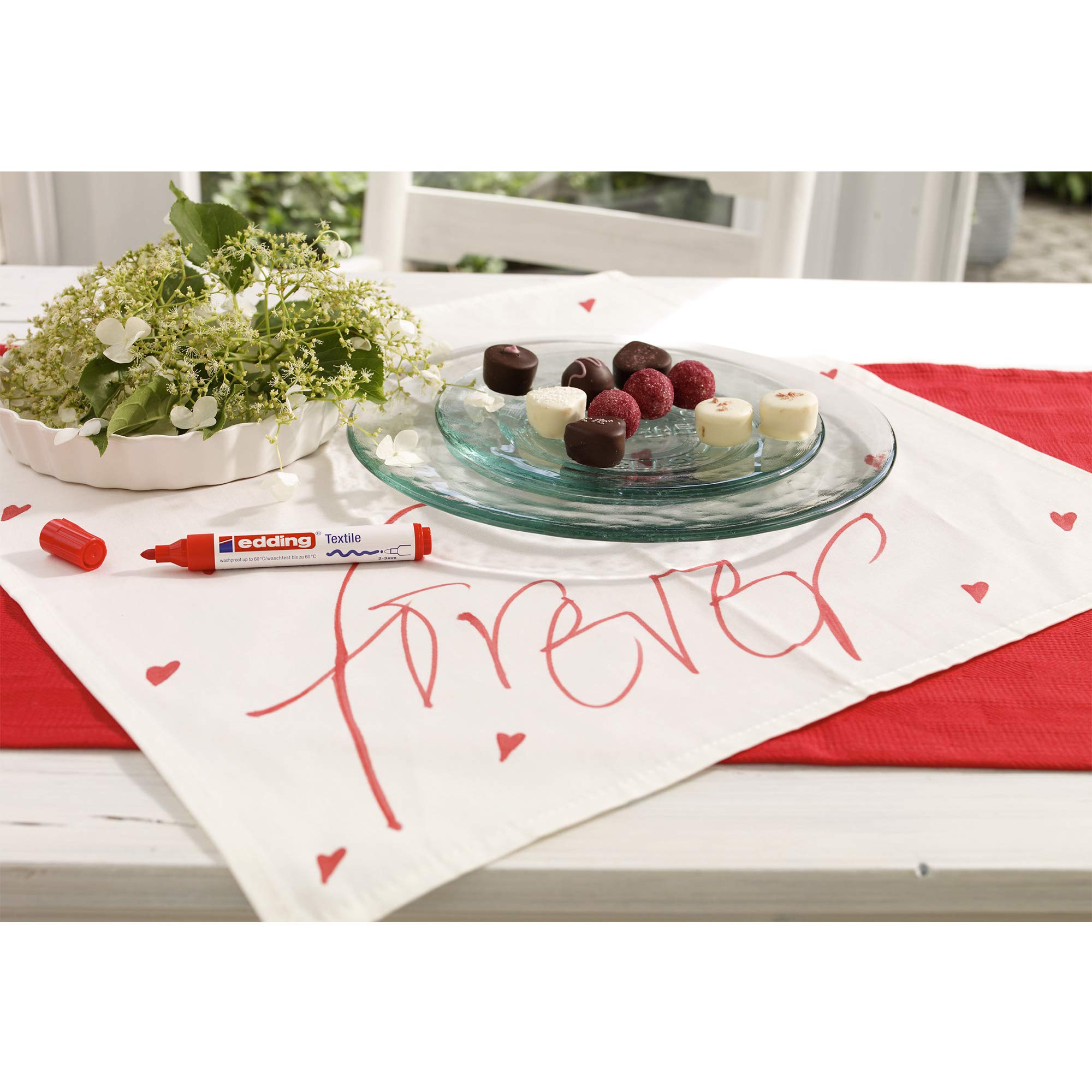 edding 4500 Permanent Fabric Markers - Red (Pack of 10) - 2-3mm Round Tip Textile Pens for Drawing, Lettering & DIY Projects - Wash-Resistant up to 60°C - Ideal for Clothing, Canvas, Denim & Home Decor Crafts