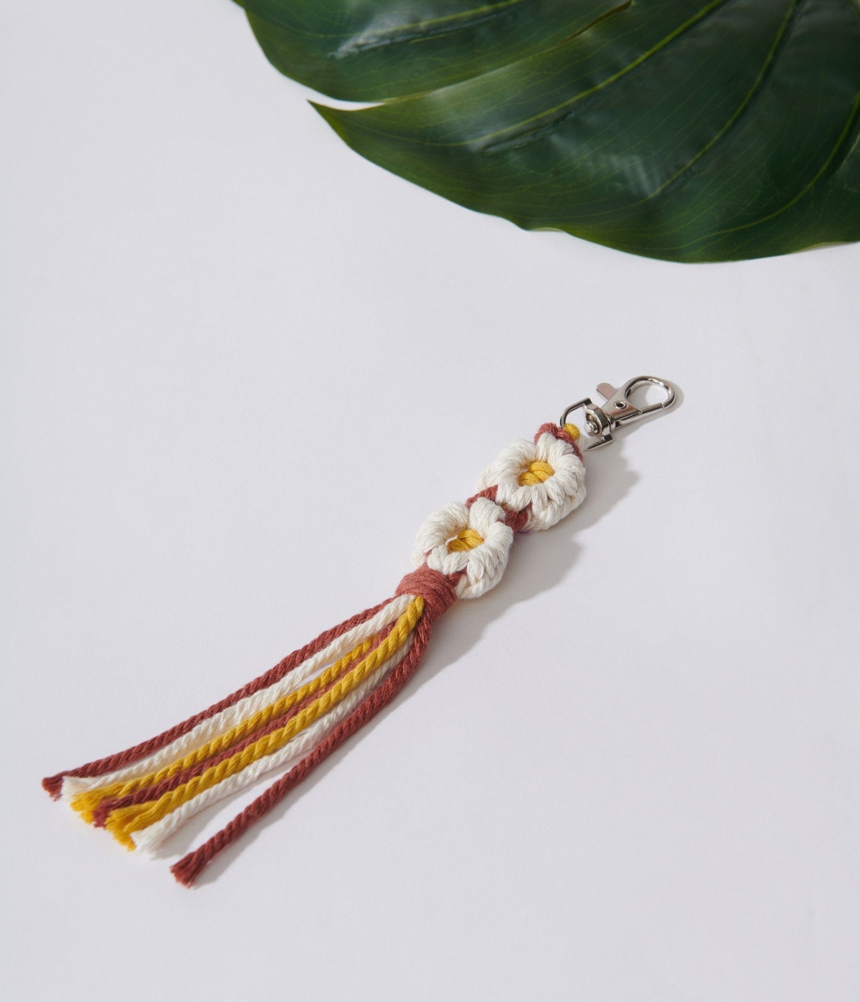 Vibrant Red & Yellow Daisy Keychain - Cute Floral Keyring for Women, Girls, Gifts - Perfect for Keys, Bags, Backpacks & Everyday Carry