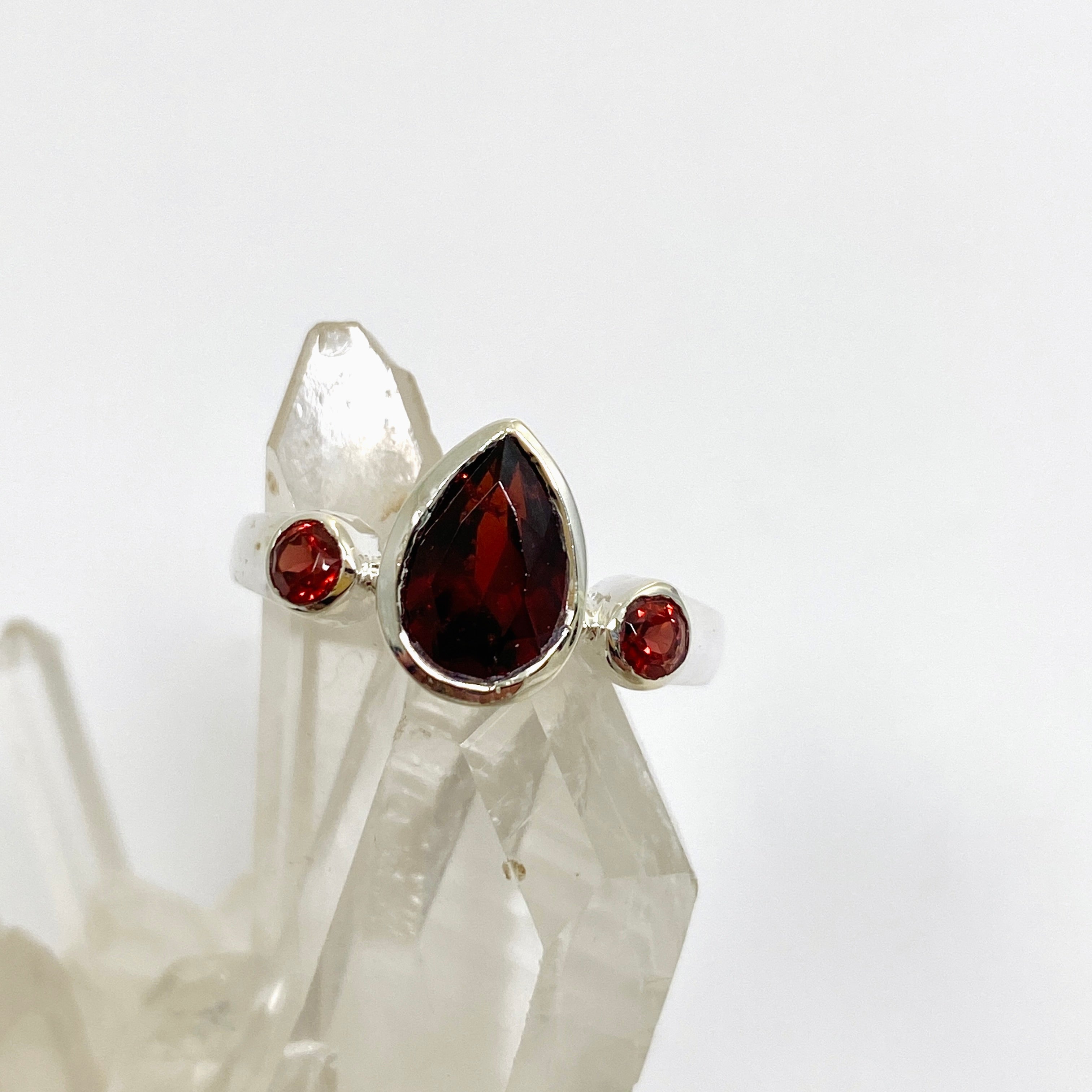 Garnet Faceted Gemstone Teardrop Ring with Accent Stones R3668 - Elegant Jewelry for Women, Perfect for Weddings, Parties & Special Occasions