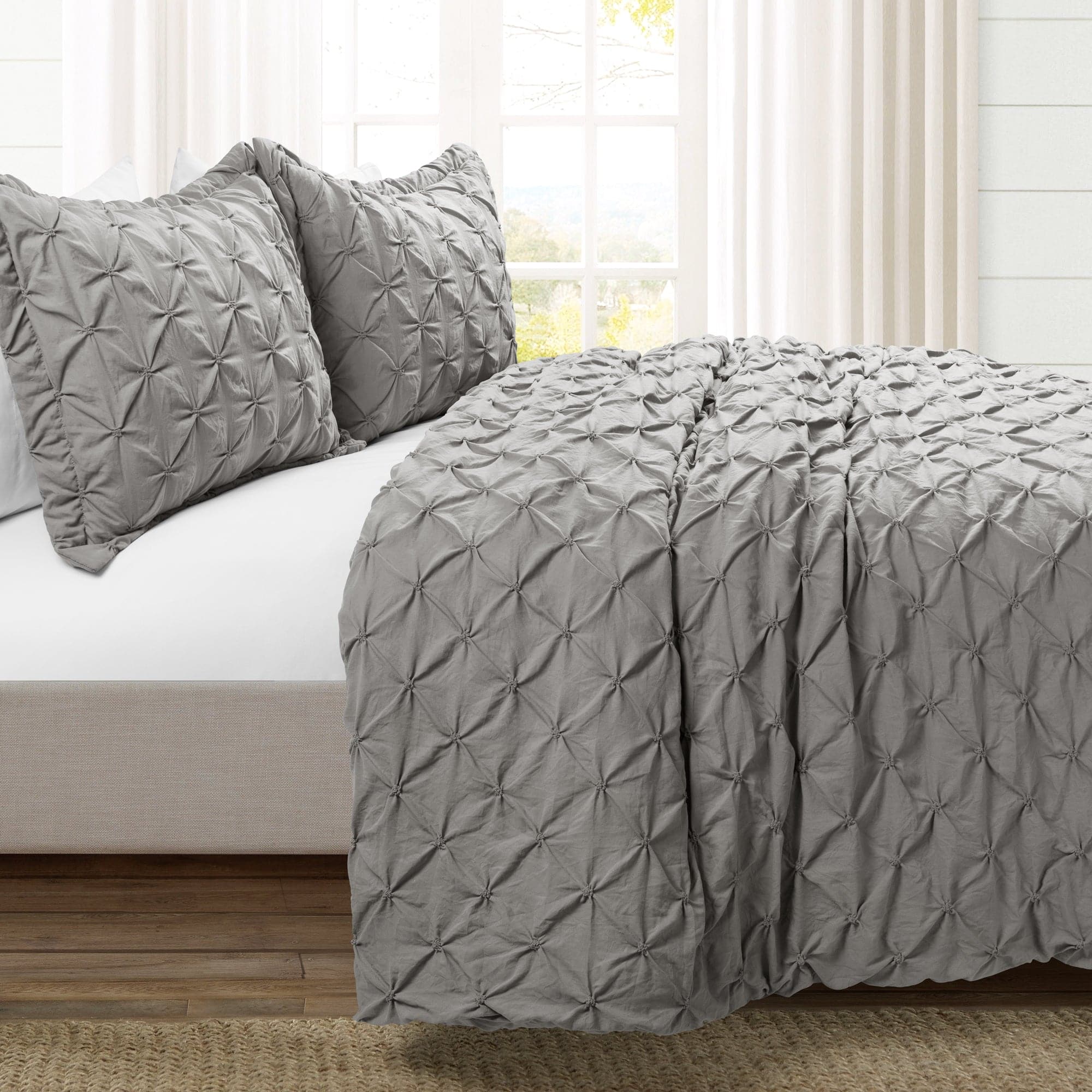 Ravello Pintuck 3-Piece Duvet Cover Set - Soft Luxury Bedding for Master & Guest Bedrooms - Perfect for Modern & Traditional Home Decor