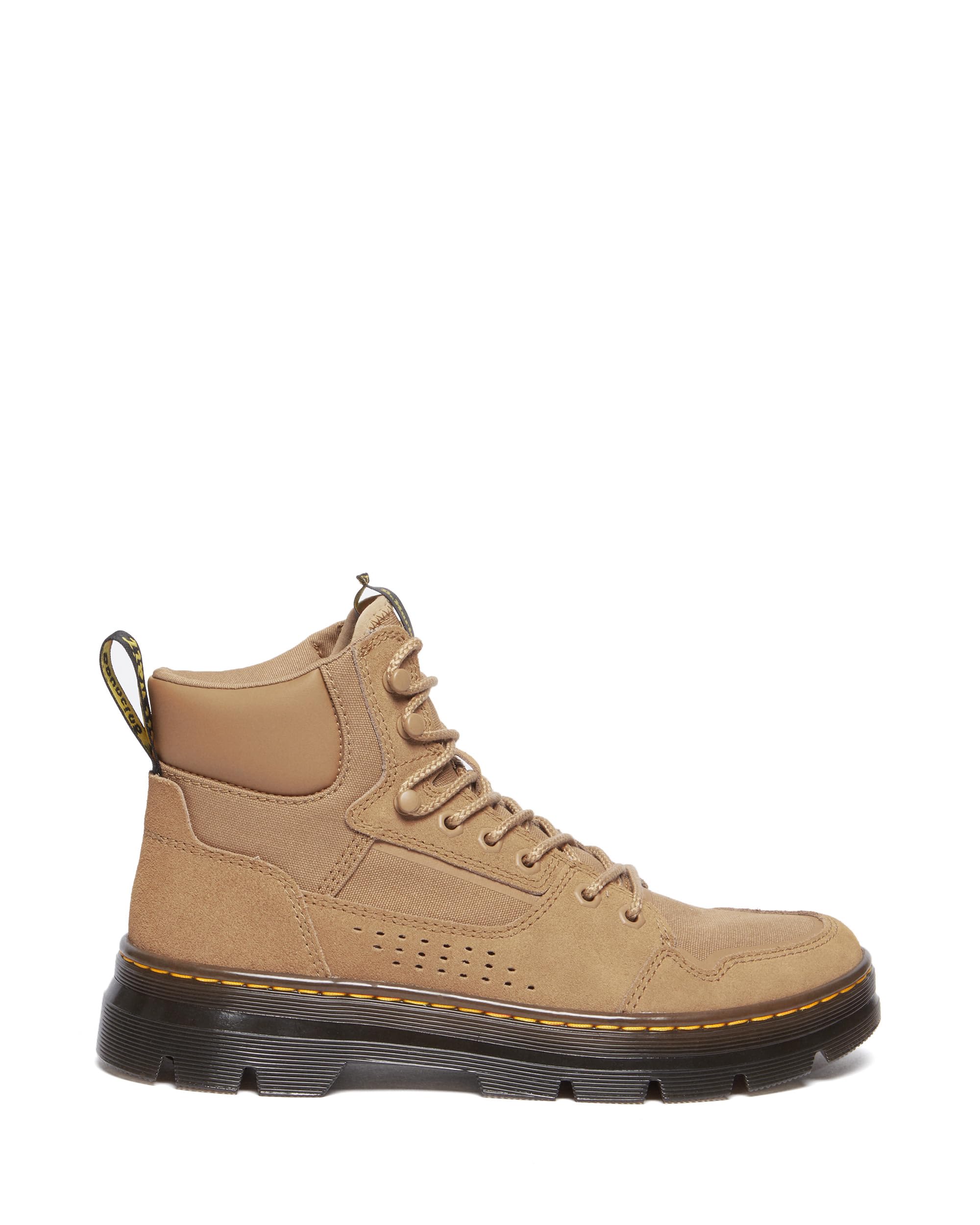 Dr. Martens Unisex Rilla Fashion Boots - Waterproof Leather Ankle Boots for Men & Women - Perfect for Casual Wear, Outdoor Activities & Street Style