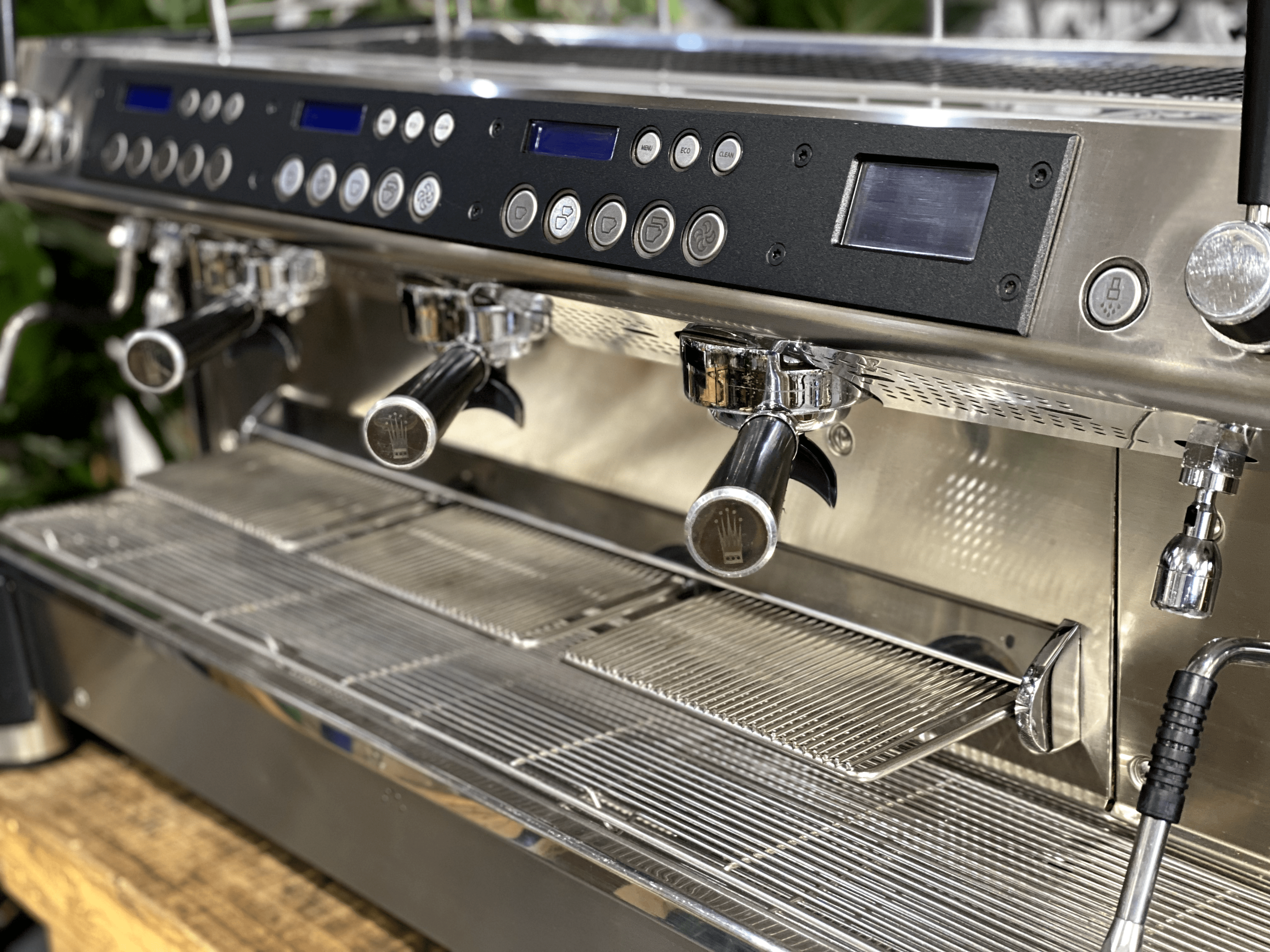 Conti Monte Carlo 3 Group Black Commercial Espresso Machine for Cafes & Restaurants - Professional Coffee Maker for High Volume Brewing