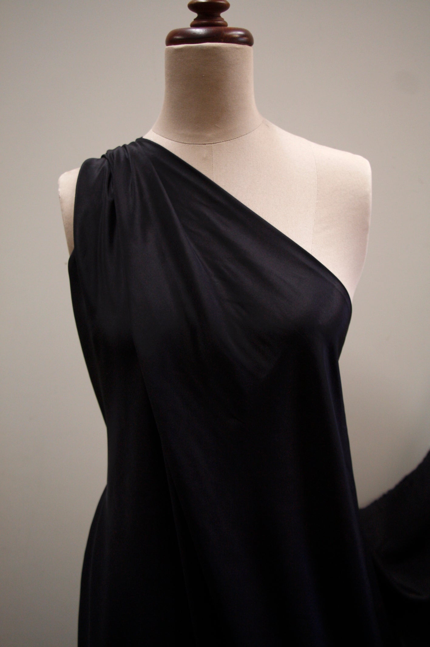 Black M37 Crepe De Chine Fabric - Premium Silk-Like Material for Dresses, Scarves & Blouses | Perfect for Evening Wear & Elegant Fashion