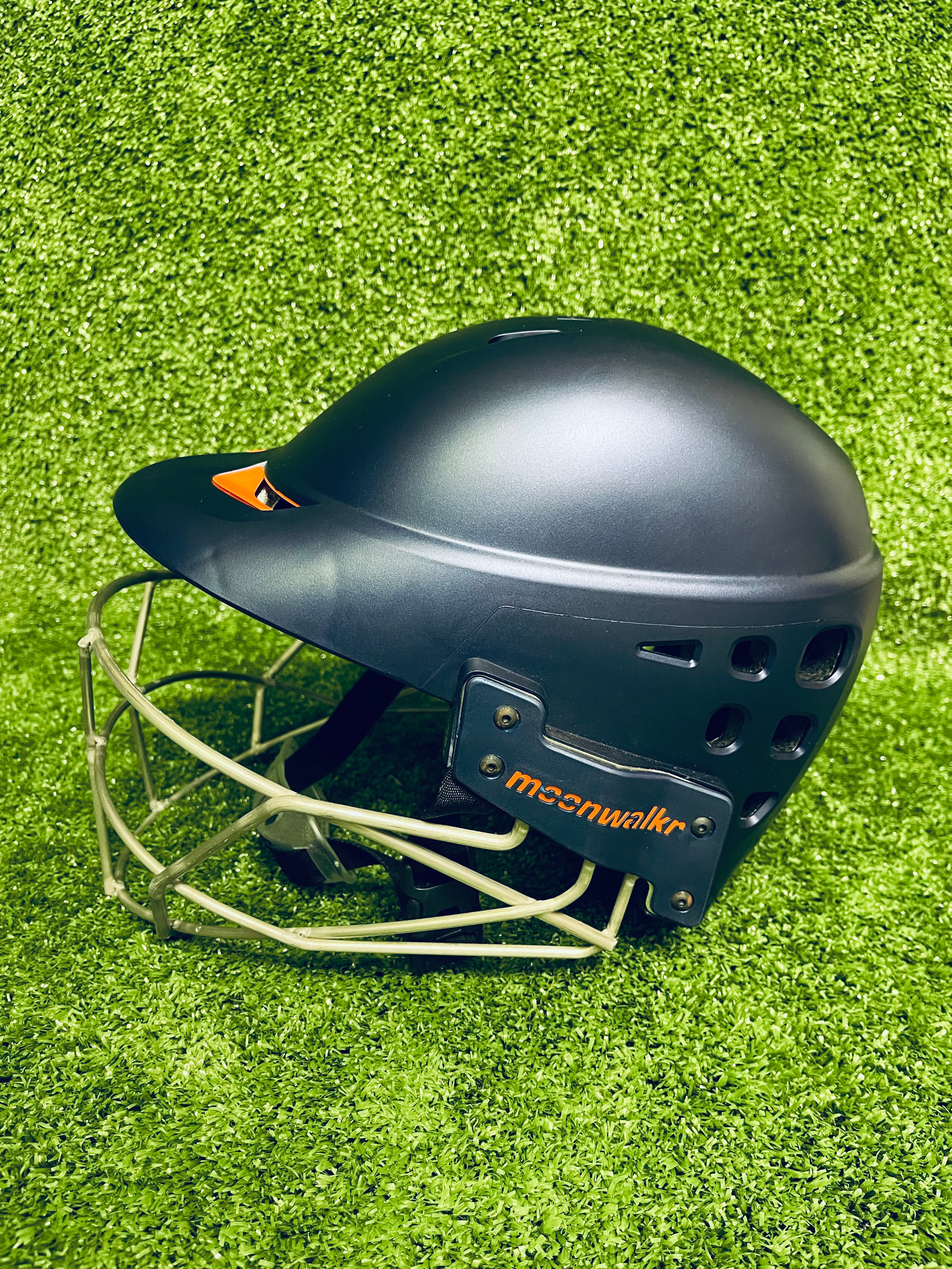 Moonwalkr Mind 2.0 Cricket Helmet for Adults - Lightweight Protective Headgear for Cricket Players - Perfect for Practice, Matches & Professional Games