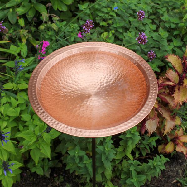 Handmade Hammered Solid Copper Birdbath for Garden - Outdoor Decorative Bird Bath with Rustic Patina Finish - Perfect for Attracting Birds to Your Backyard, Patio or Garden Decor