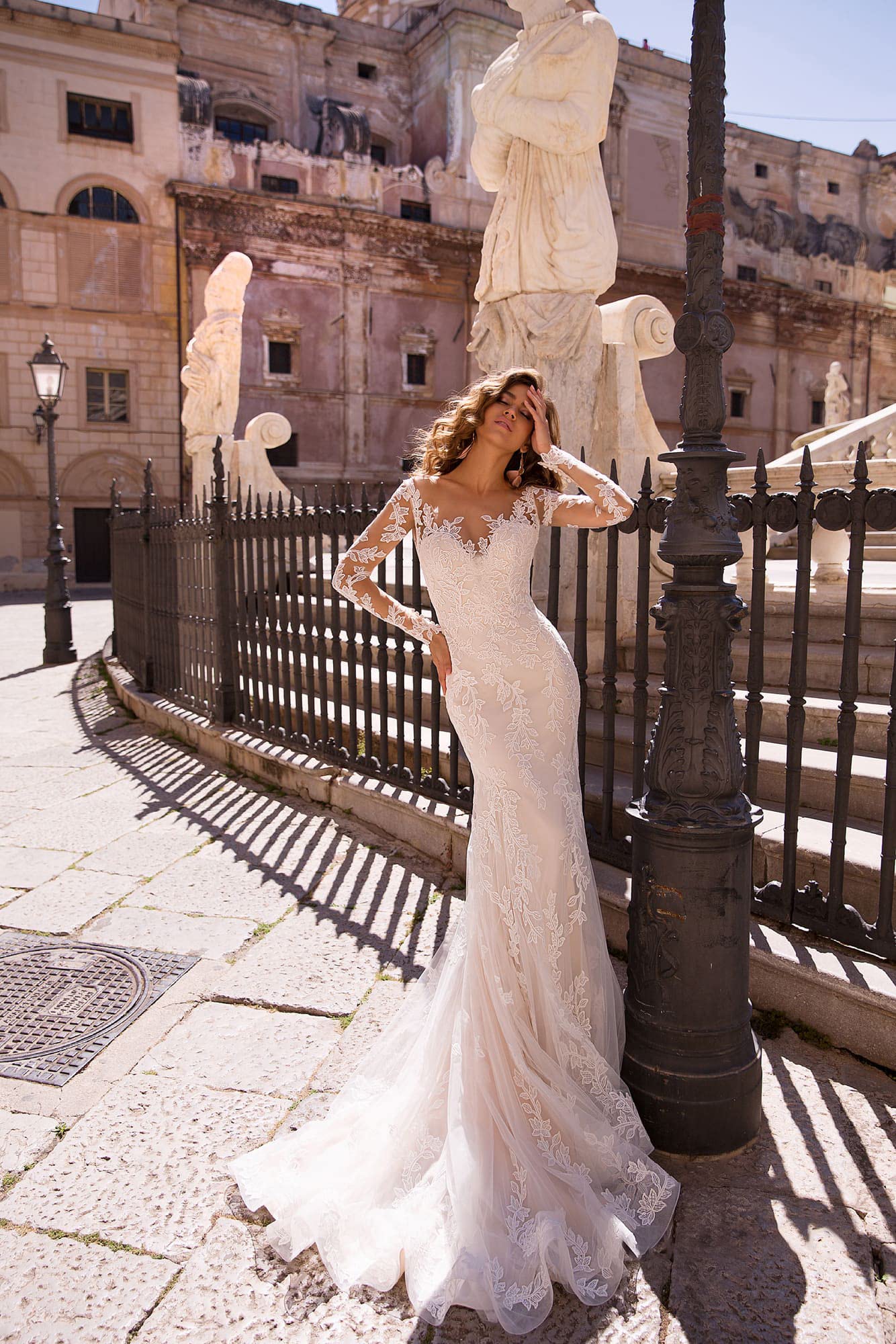 Elegant 2024 Women's Lace Mermaid Wedding Dress with Sleeves - Long Beach Bridal Gown for Bride | Perfect for Beach Weddings, Destination Ceremonies & Romantic Photoshoots