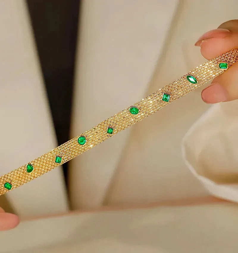18K Yellow Gold Emerald Choker Necklace for Women - 1.56 Carat Real Natural Emerald Gemstone Luxury Jewelry - Perfect for Parties, Weddings & Special Occasions