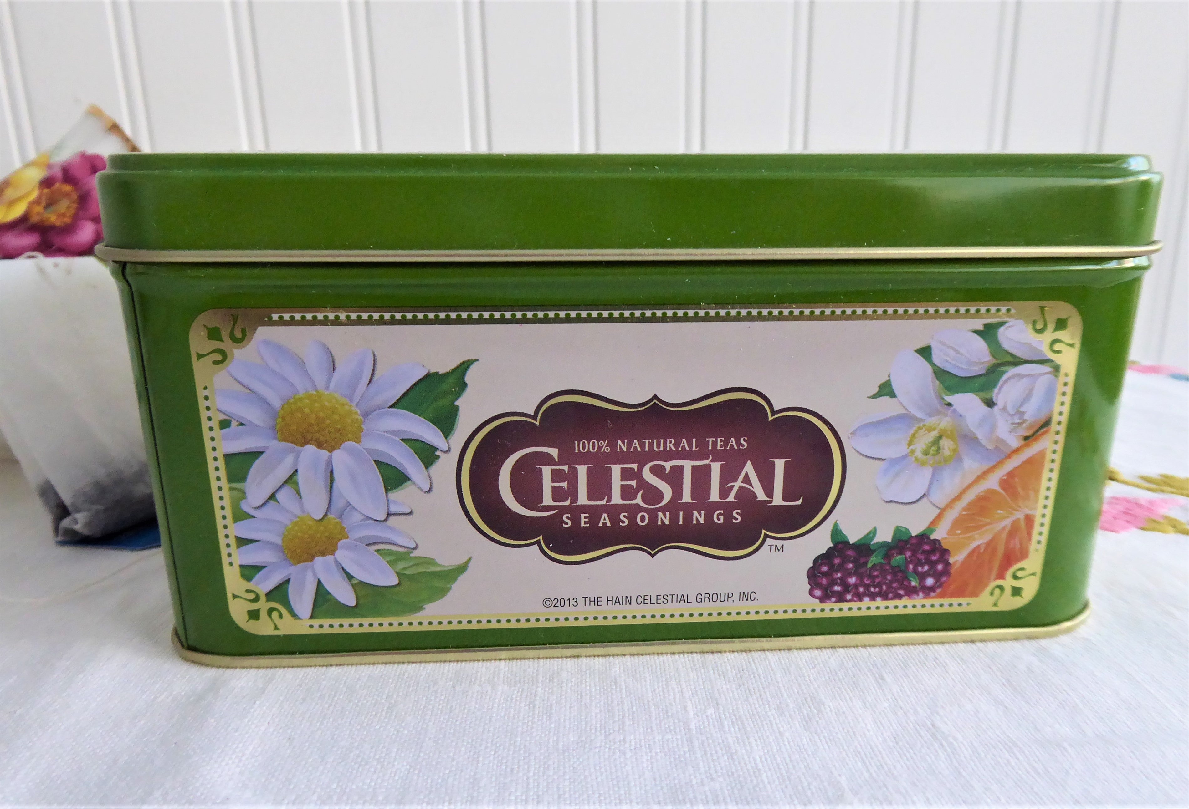 Celestial Seasonings Sleepytime Large Tea Tin with Mint - Herbal Green Tea for Relaxation & Better Sleep - Perfect for Nighttime, Stress Relief & Bedtime Rituals