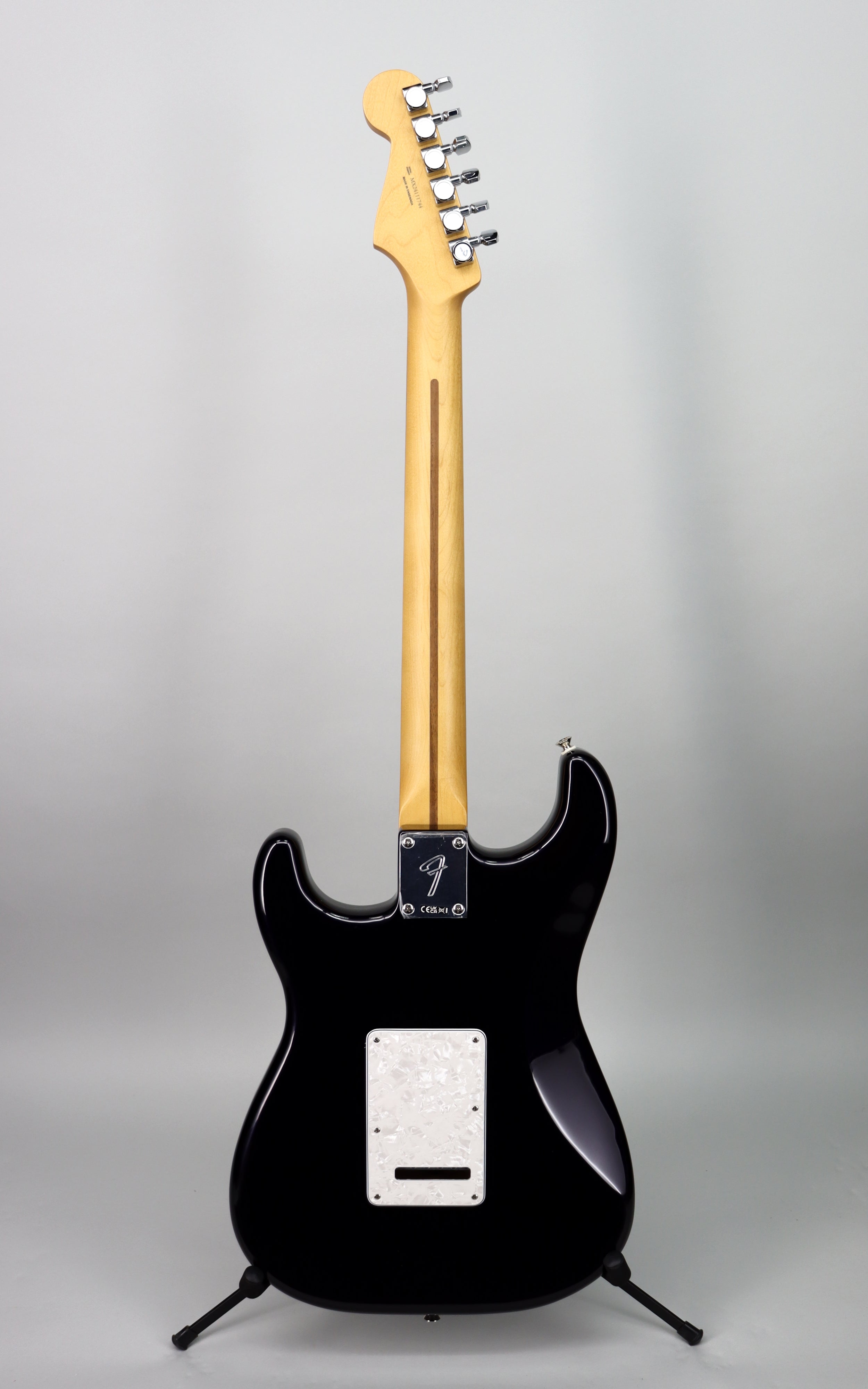 Fender Player II Modified Stratocaster Electric Guitar with Rosewood Fingerboard in Dusk Finish + Mustang LT25 Guitar Amp Bundle - Perfect for Home Practice, Studio Recording & Live Performances