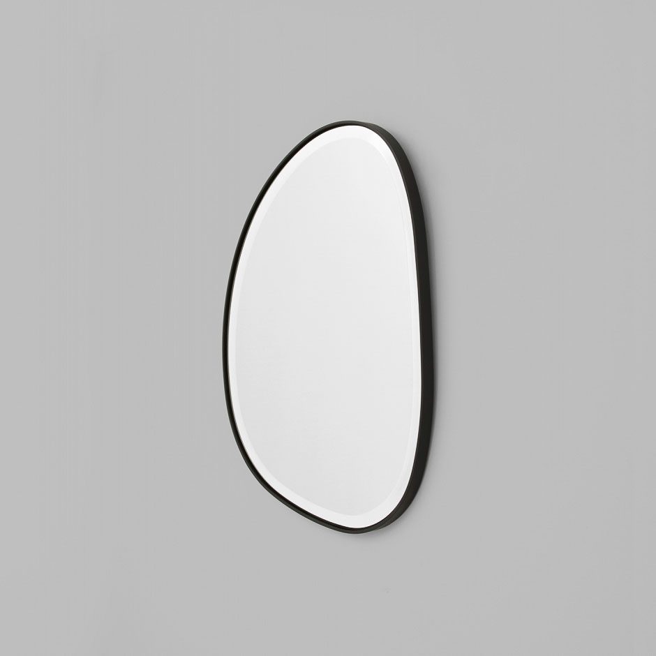 MIDDLE OF NOWHERE Pebble Mirror - Black 55x70cm Wall Decor for Living Room, Bedroom & Bathroom