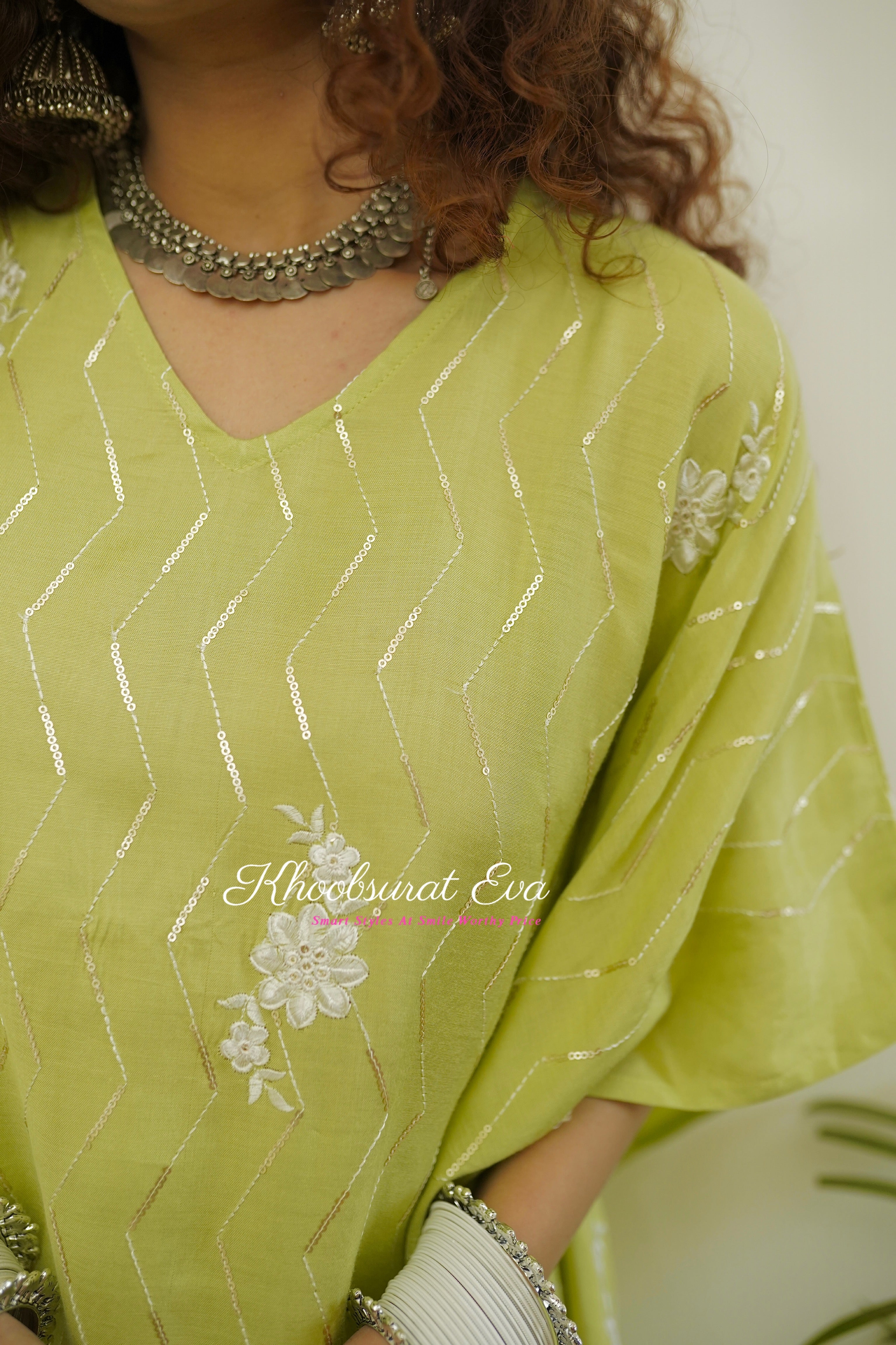 Elegant Green Silk Kaftan Set for Women - Boho Chic Festival Outfit & Beach Cover-Up - Perfect for Music Festivals, Vacations, and Summer Parties