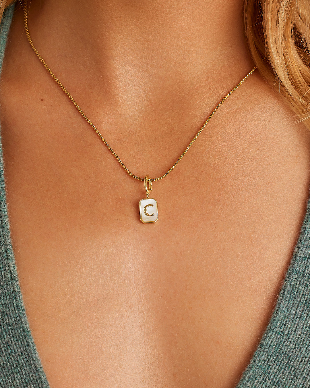 Vintage Alphabet Parker Charm Necklace - Elegant Initial Letter Pendant for Women - Perfect for Gifts, Anniversaries, and Everyday Wear