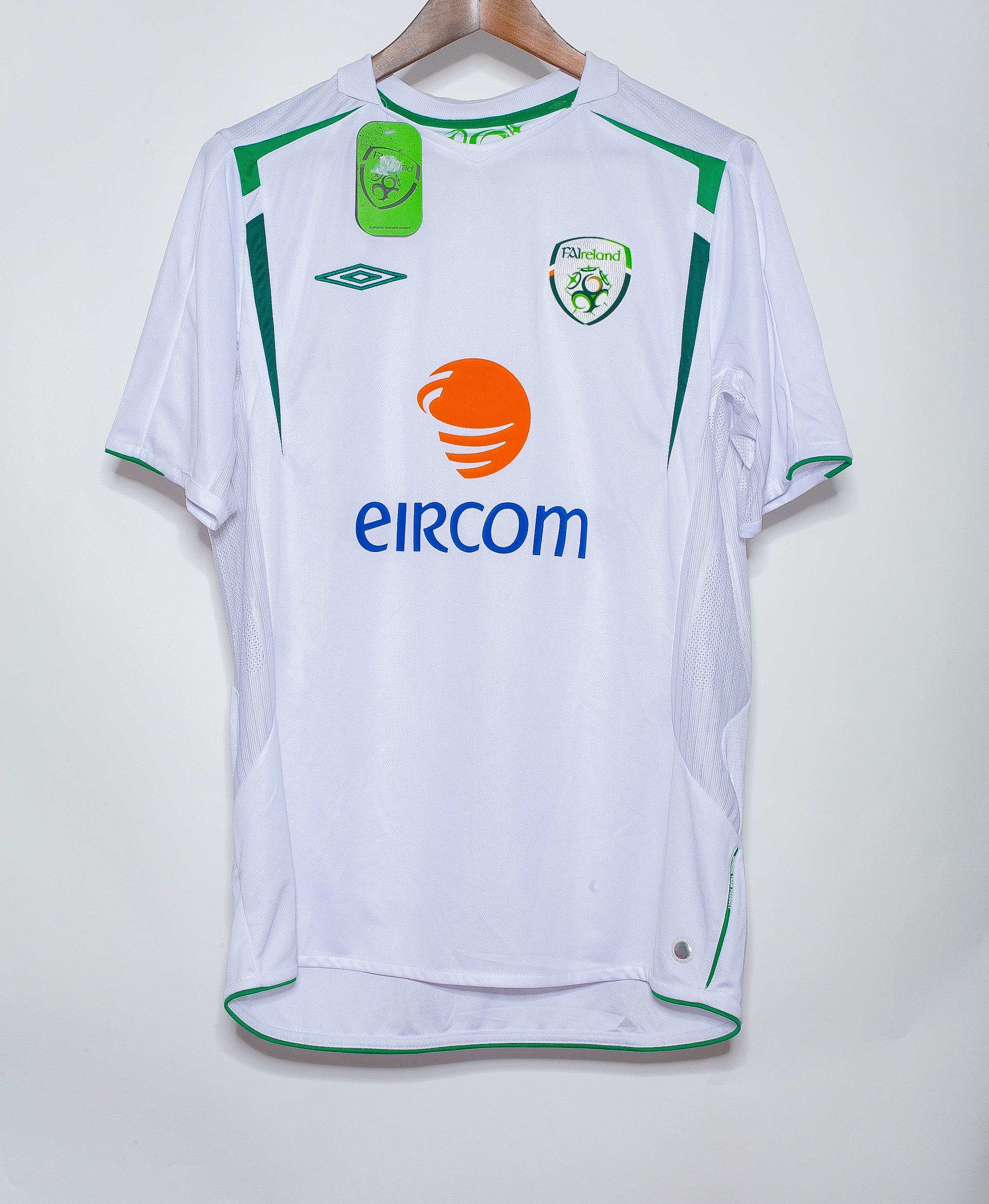 2006 Ireland Away Soccer Jersey - Brand New With Tags (Size Large) - Perfect for Collectors, Fans & Match Days