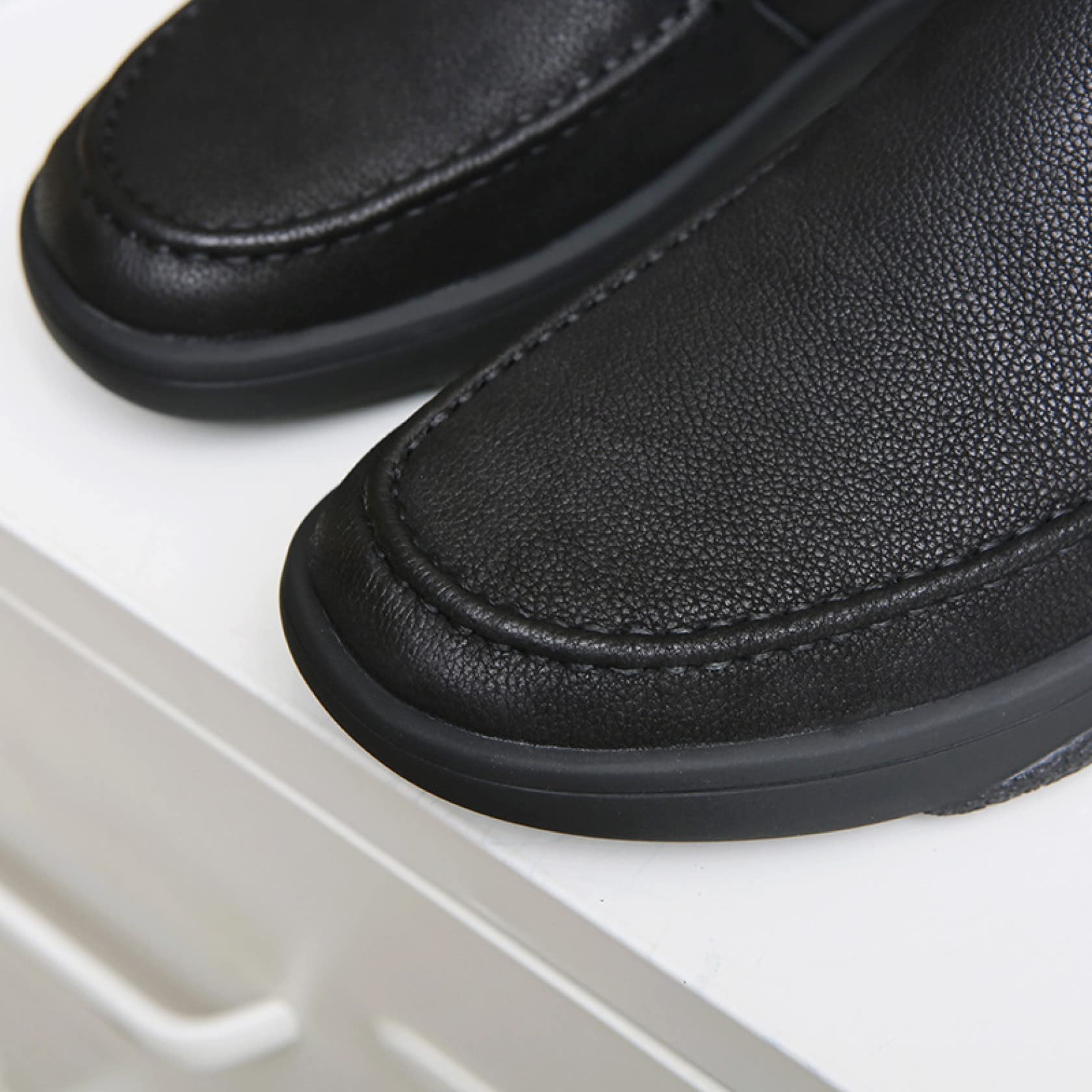 Hoxekle Men's Slip On Loafers - Comfortable Leather Boat Shoes for Men, Lightweight & Breathable Casual Flats - Perfect for Outdoor Walking, Travel & Daily Wear