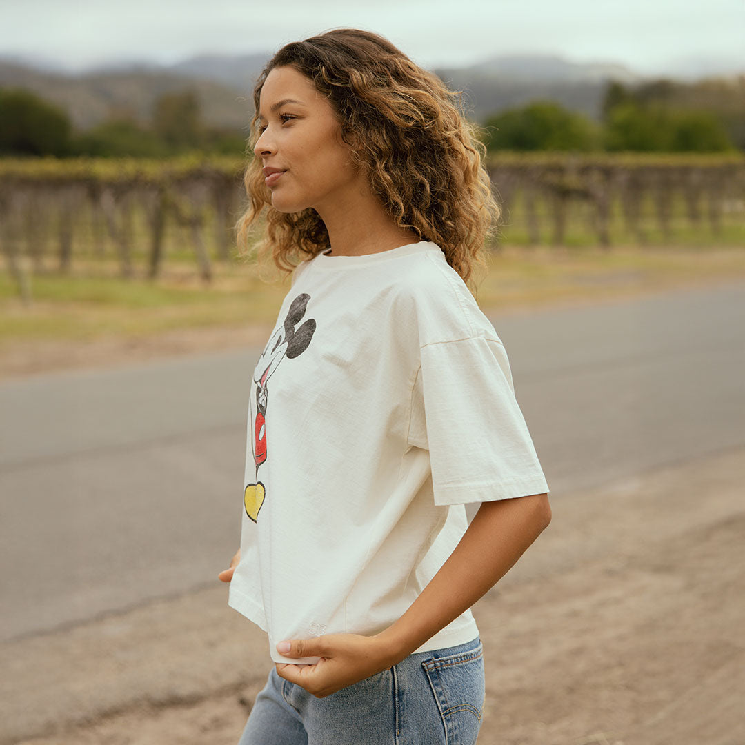 Disney Mickey Mouse Oversized T-Shirt for Men & Women - Soft Cotton, Comfortable Fit - Casual Wear, Lounge, Gifts for Disney Fans
