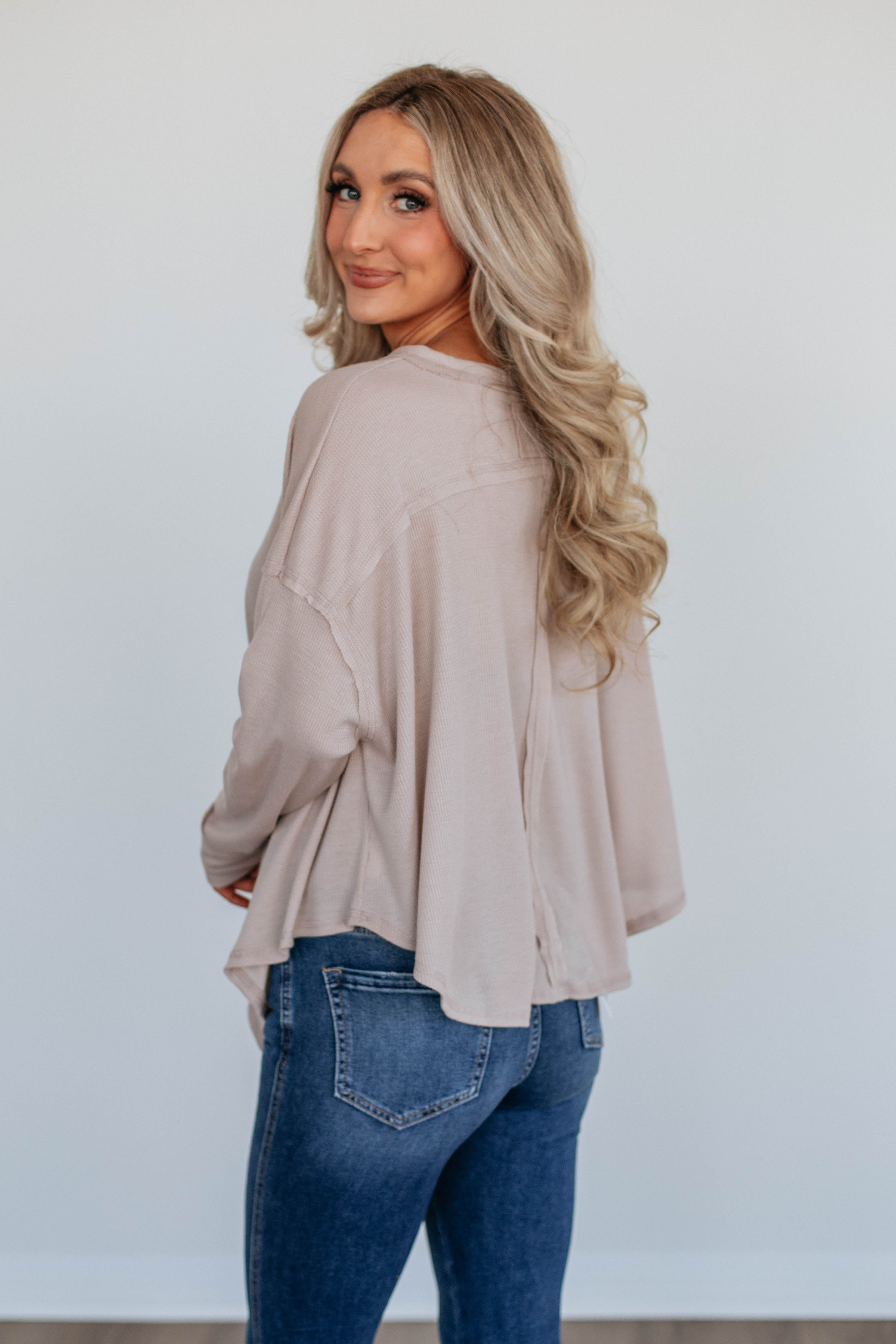 Matson Oversized Top Beige - Loose Fit Casual Blouse for Women | Perfect for Everyday Wear, Layering & Boho Outfits
