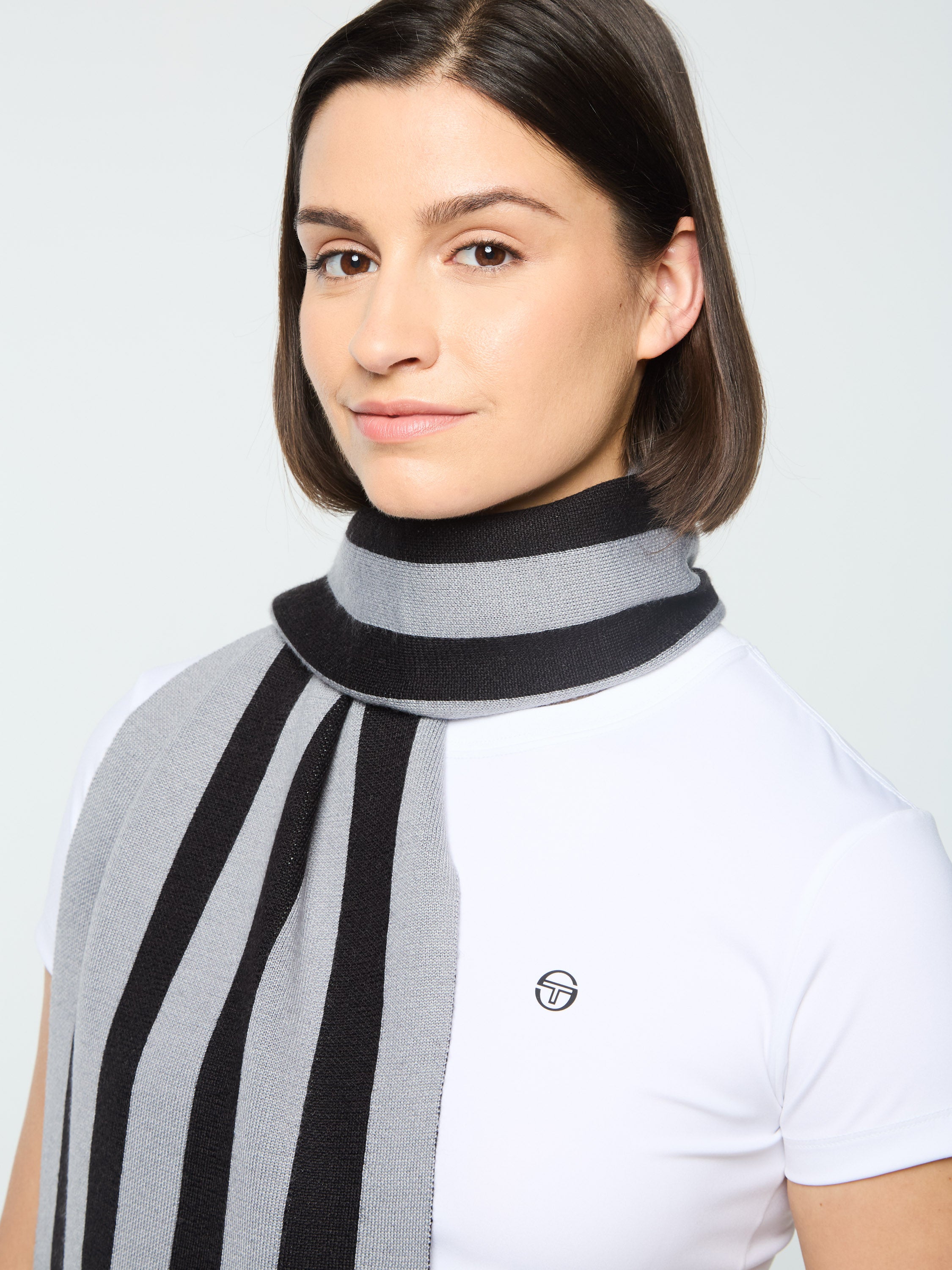 Gioco Jacquard Scarf - Black Beauty Luxury Woven Wrap for Women | Perfect for Winter Fashion, Office Elegance & Gift Giving