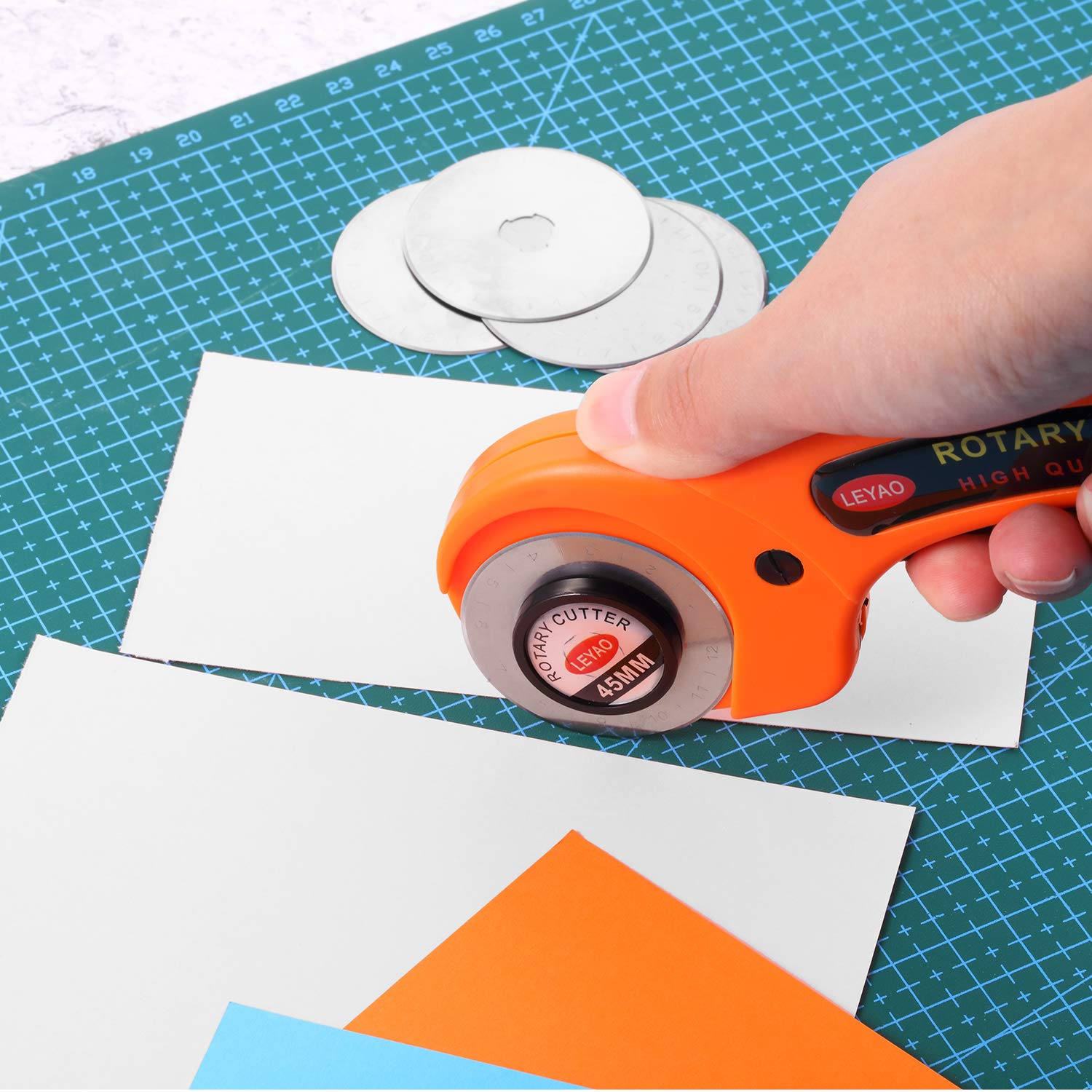 Mudder 30-Pack 45mm Rotary Cutter Replacement Blades - Premium Steel Fabric Cutting Blades for Quilting, Sewing, Scrapbooking & Crafting - Perfect for DIY Projects, Fabric Arts, and Paper Cutting
