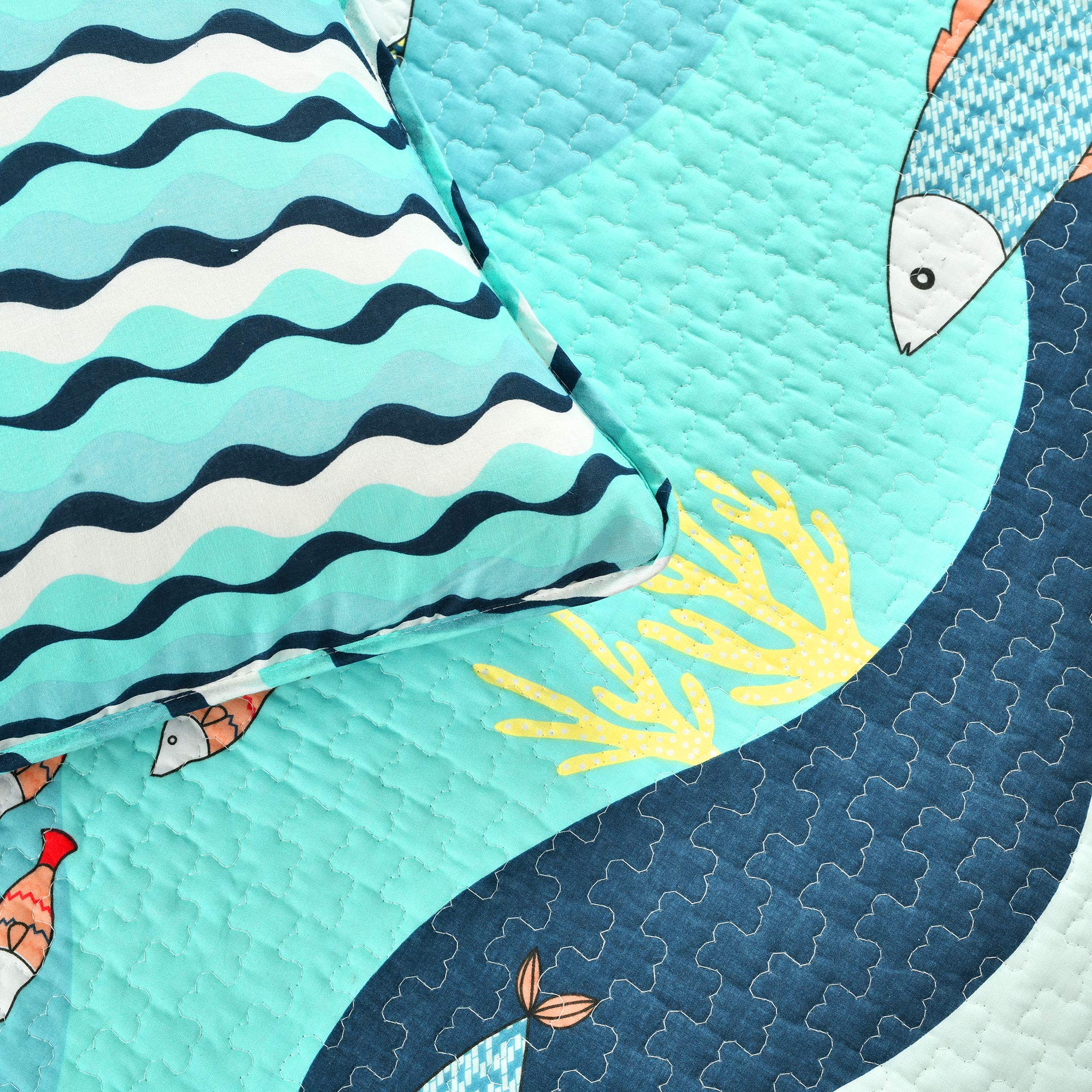 Lush Decor Sea Life Stripe 3-Piece Quilt Set - Ocean Themed Bedding with Quilt & Shams, Full/Queen Size, Blue | Perfect for Beach House Decor, Kids' Room & Coastal Style Bedrooms