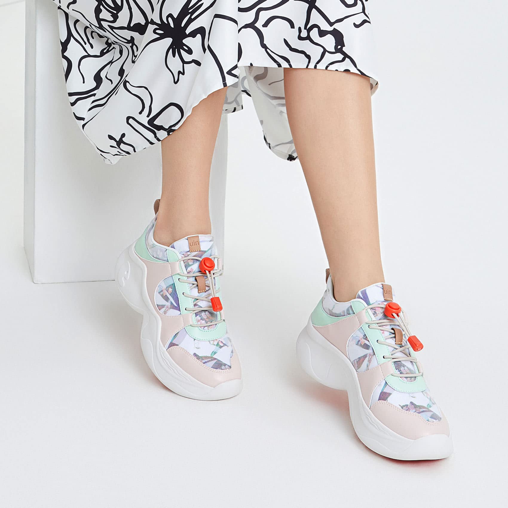 UIN Women's Chunky Fashion Sneakers - Comfortable Walking Shoes for Women, Casual Art Painted Sneakers, Travel Dad Shoes Palma (Size 5) | Perfect for Daily Wear, Street Style & Travel Adventures