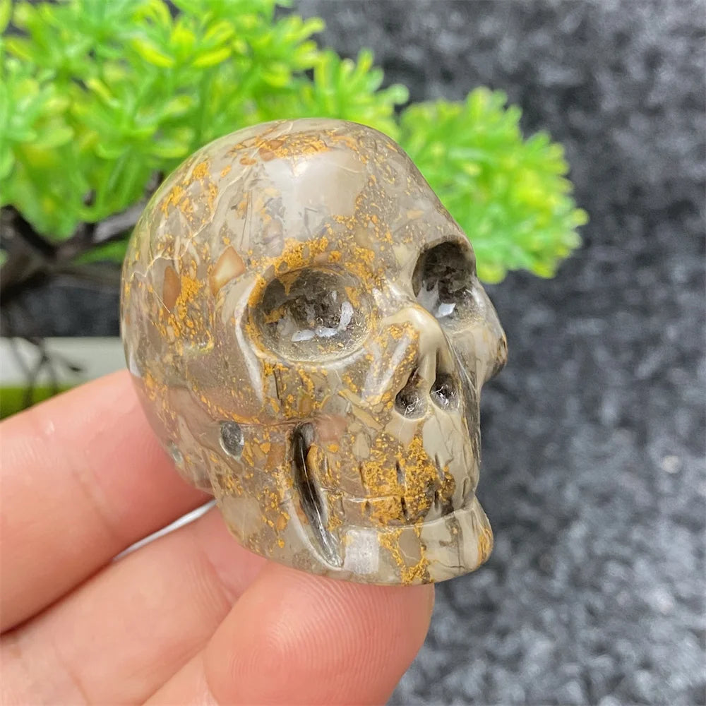 Natural Crystal Hand-Polished Carved Skull - Halloween Decor, Home Decor, Spiritual Healing Stone, Unique Holiday Gift for Collectors & Witches - Perfect for Altars, Meditation & Gothic Decorations