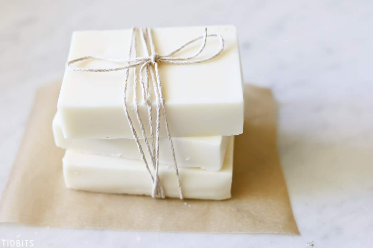 Organic Goat Milk Soap for Skin Brightening & Moisturizing - 100% Pure, Natural, Handmade (Pack of 2, 100g Each) - Gentle Cleansing for Dry, Sensitive Skin & Daily Facial Care