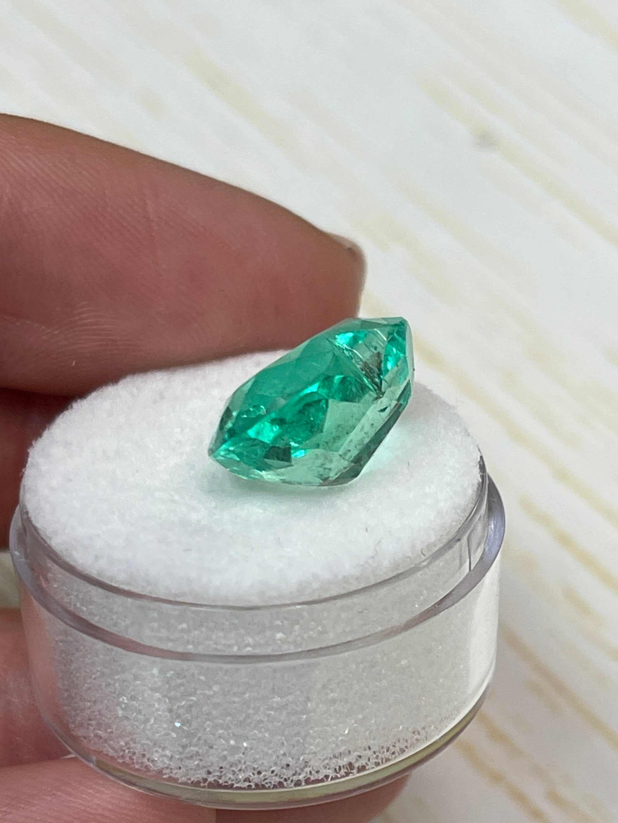 13x16mm 9.84 Carat Natural Colombian Loose Emerald Gemstone - Heart Cut, Eye Clean Bubbly Inclusion for Jewelry Making, Engagement Rings & Luxury Gifts