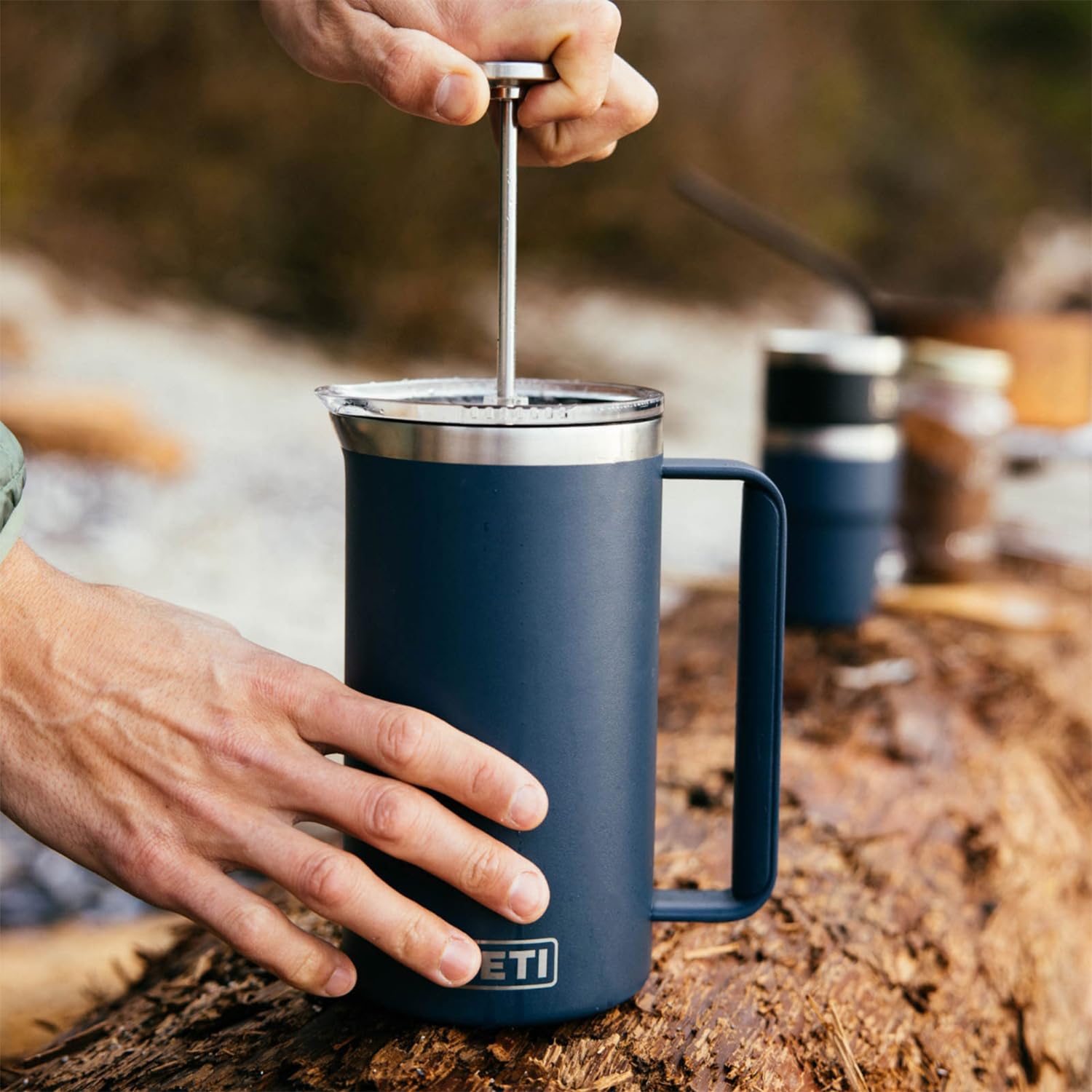YETI Rambler French Press Coffee Maker with GroundsControl Filter – Insulated Stainless Steel Coffee Press for Camping, Travel & Home Brewing