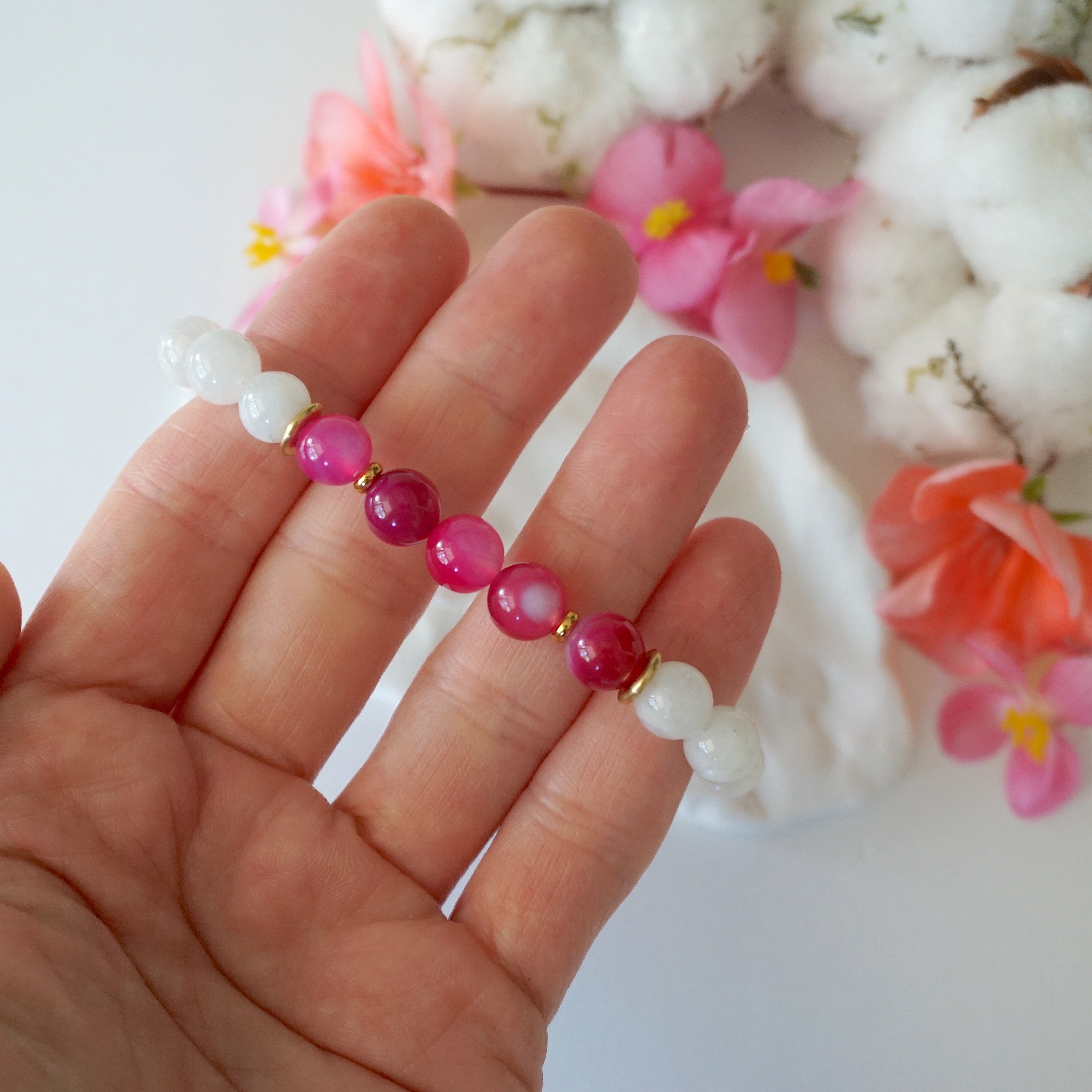 Pink Agate Healing Crystal Mala Bracelet - Natural Stone Beads for Meditation, Yoga & Stress Relief - Spiritual Jewelry for Women & Men