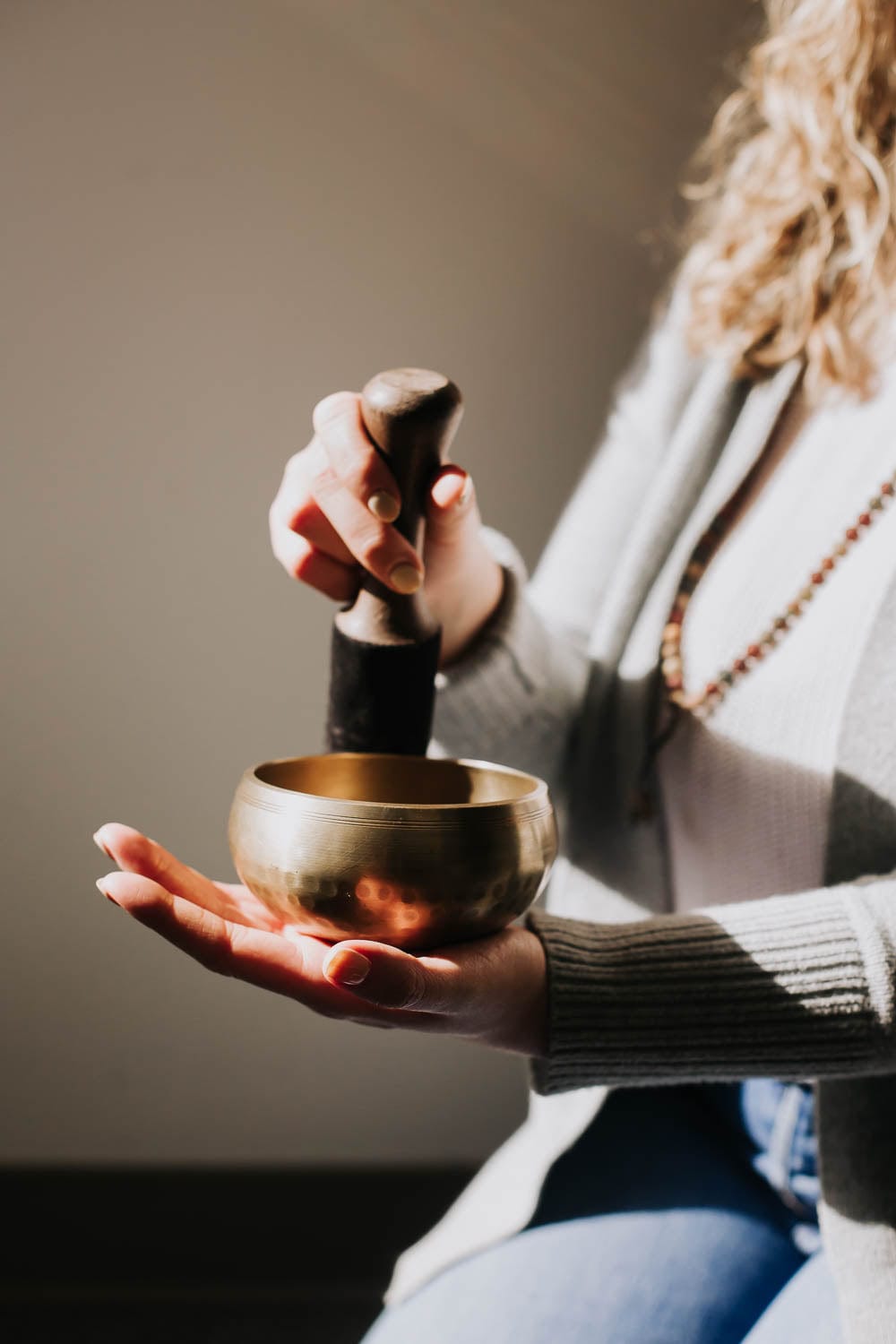 Hand Hammered Tibetan Singing Bowl Set - Meditation & Healing Sound Therapy for Yoga, Mindfulness & Relaxation - Perfect for Home, Spa & Studio Use