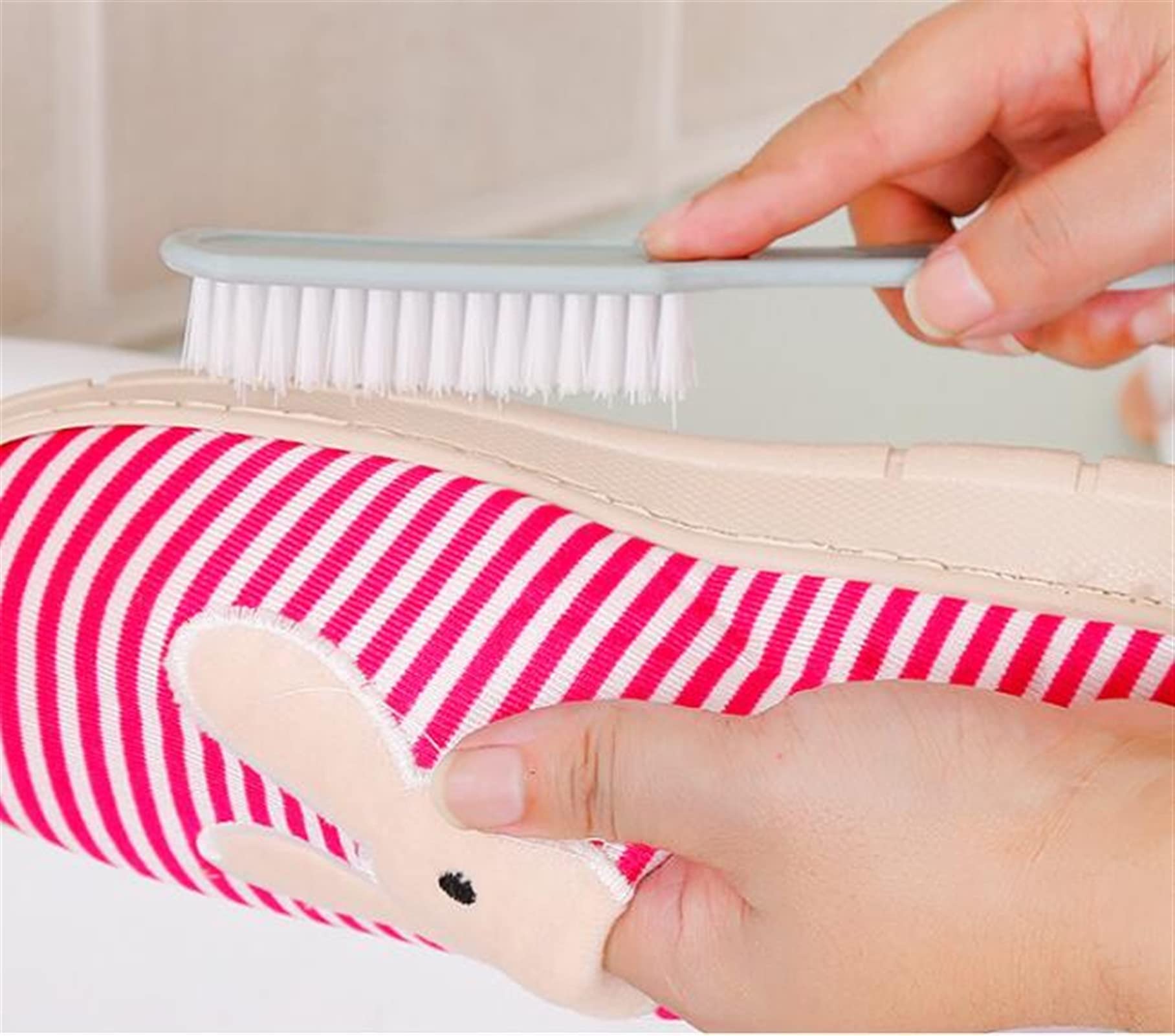 JUNMIN Small Plastic Brushes for Shoes Cleaning - Soft Bristle Shoe Brush & Laundry Brush (1 Pack) - Perfect for Sneakers, Boots, and Delicate Fabric Care