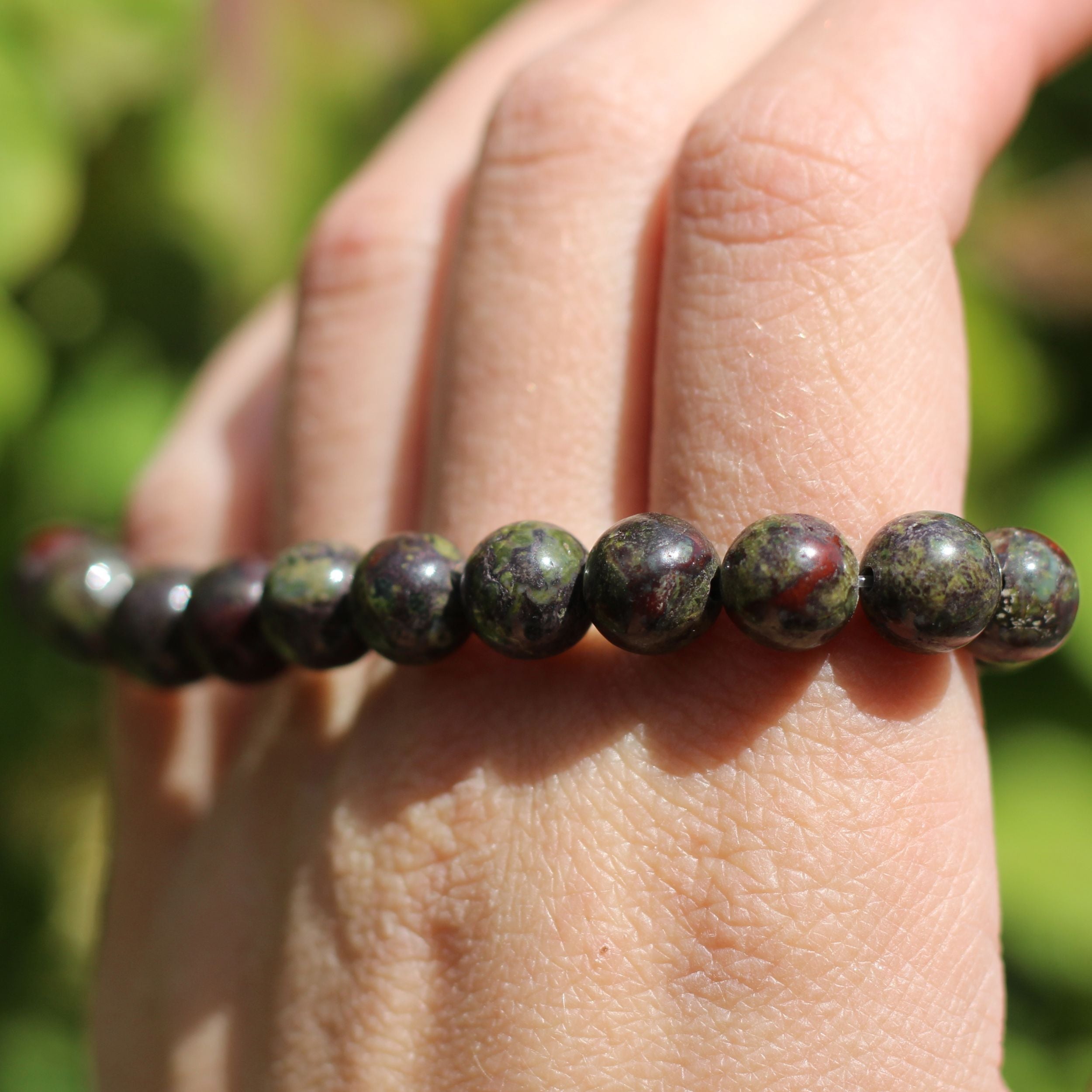 Natural Bloodstone Healing Bracelet for Men & Women - Energy Balancing & Stress Relief - Perfect for Meditation, Yoga & Spiritual Protection