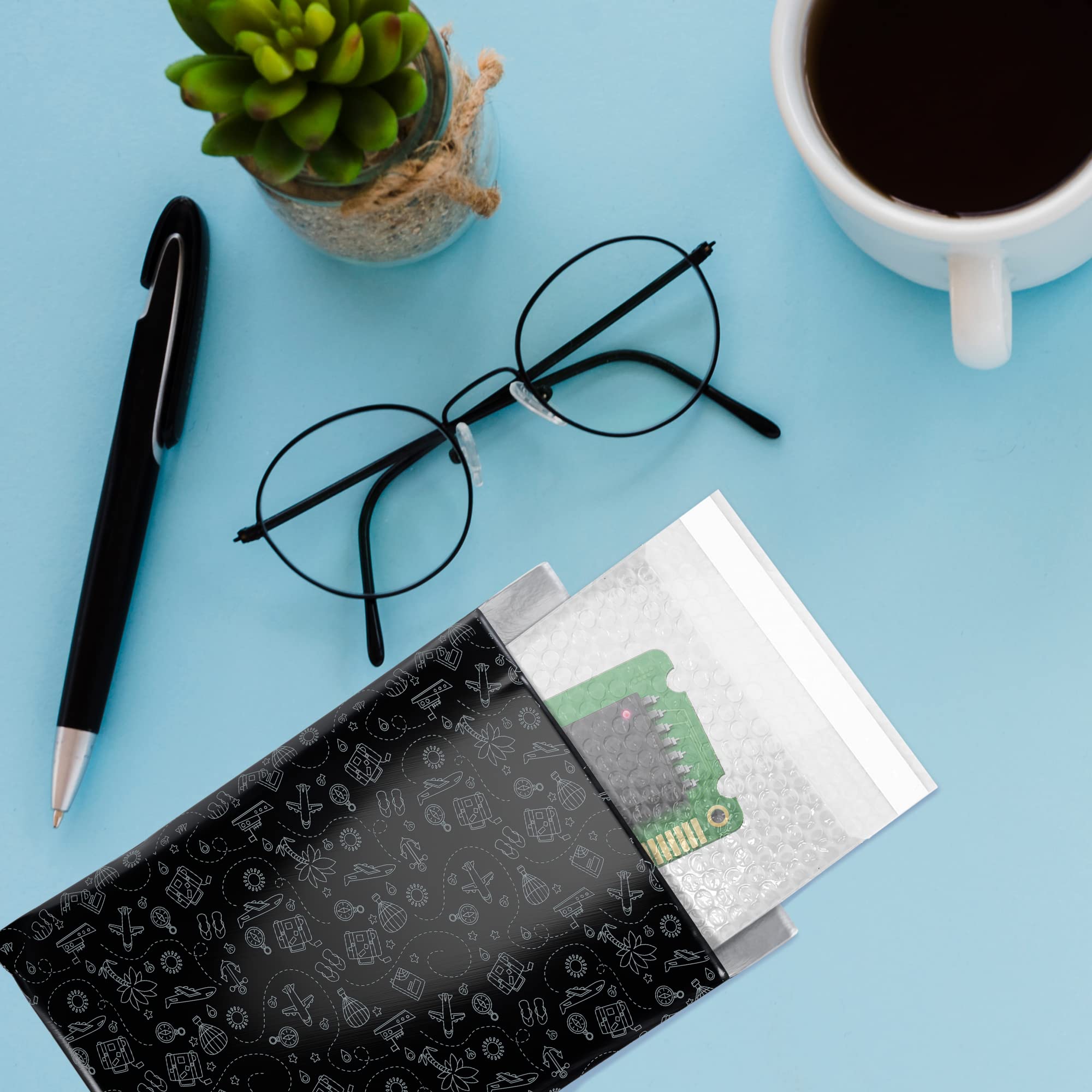 ABC Clear Bubble Out Bags - 6 x 8.5 Inches, Pack of 200 Self-Seal Polyethylene Bubble Pouches for Shipping & Packaging | Protective Cushioning Bubble Mailers for Electronics, Jewelry, Crafts & Small Items | Waterproof & Durable Clear Bubble Envelopes
