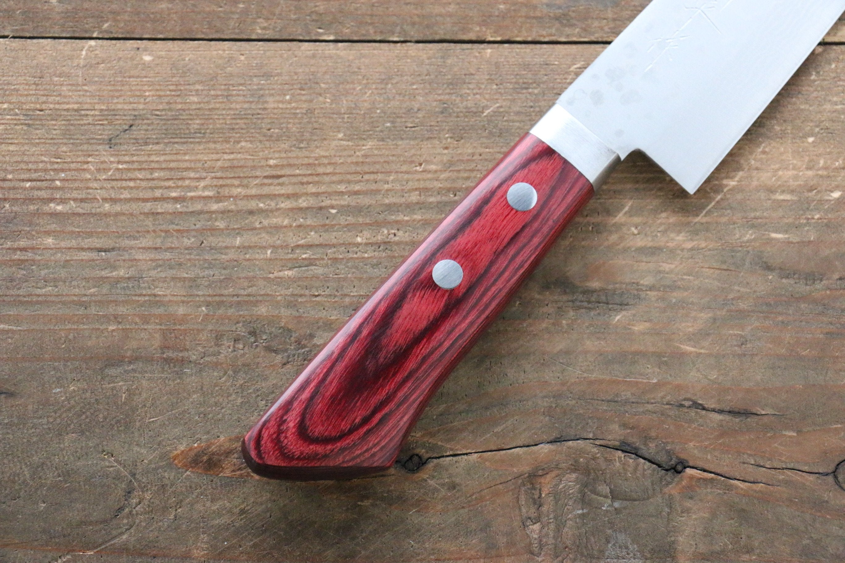 Kunihira Sairyu VG10 Damascus 5.3-inch Santoku Knife with Red Pakkawood Handle - Premium Japanese Kitchen Knife for Slicing, Dicing & Chopping Vegetables, Fruits & Meat