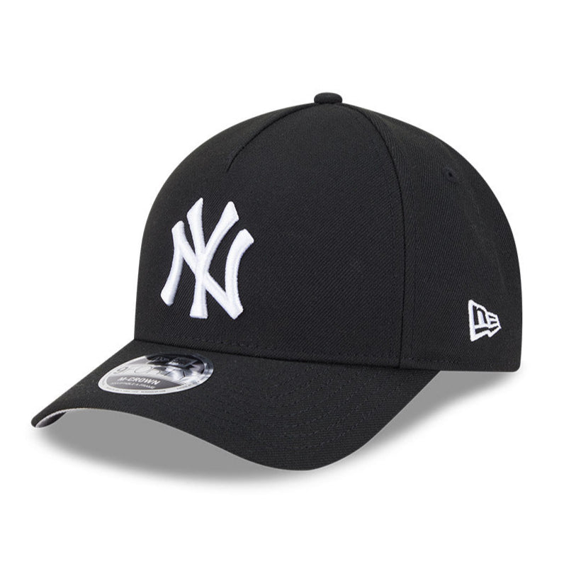 New Era 9Forty M Crown A Frame New York Yankees Snapback Hat - Black & White Adjustable Baseball Cap for Men & Women - Perfect for Baseball Games, Streetwear Fashion & Sports Fans