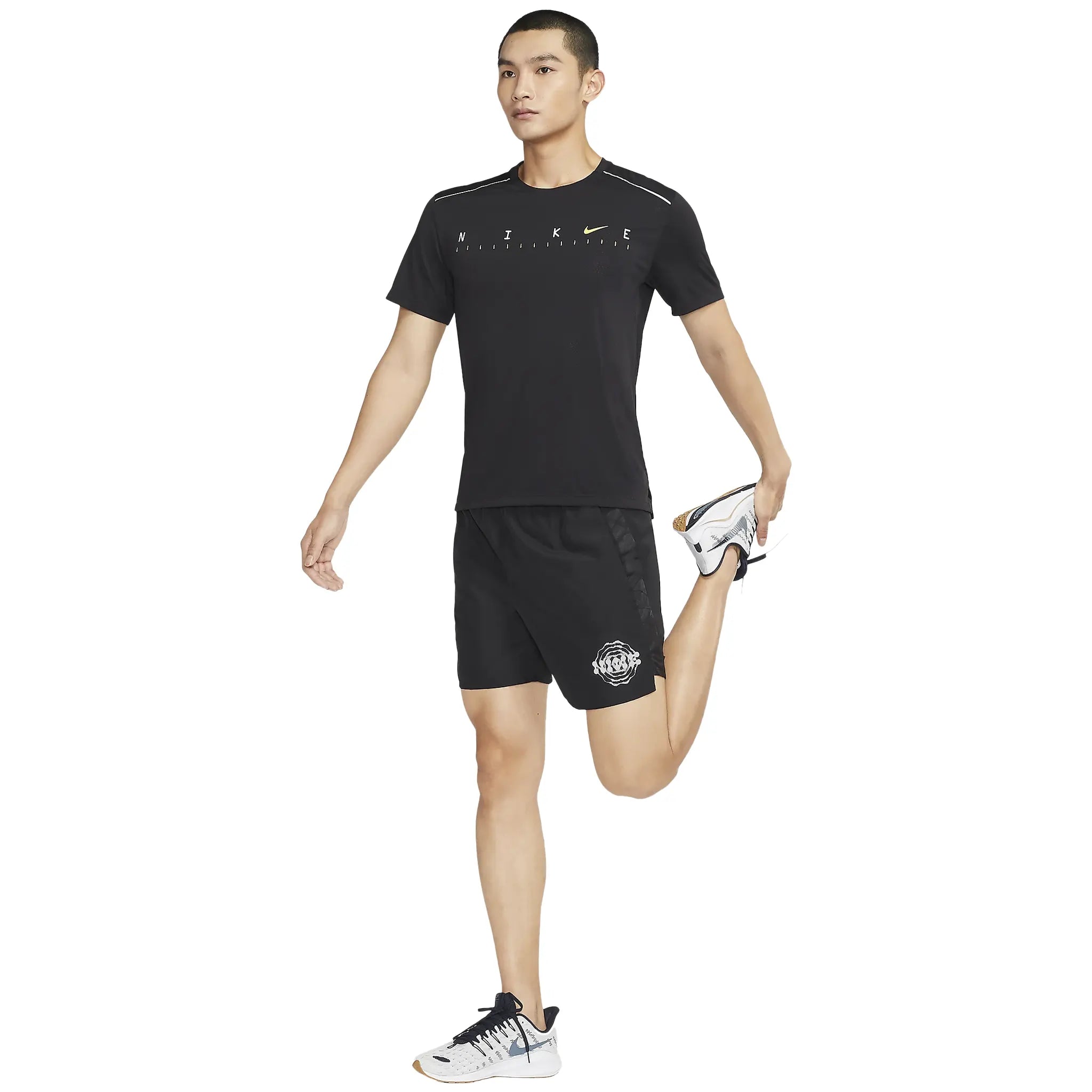Nike Dri-FIT Wild Run Challenger DNA 7-Inch Running Shorts for Men - Breathable Quick-Dry Workout Shorts - Gym, Jogging & Outdoor Sports
