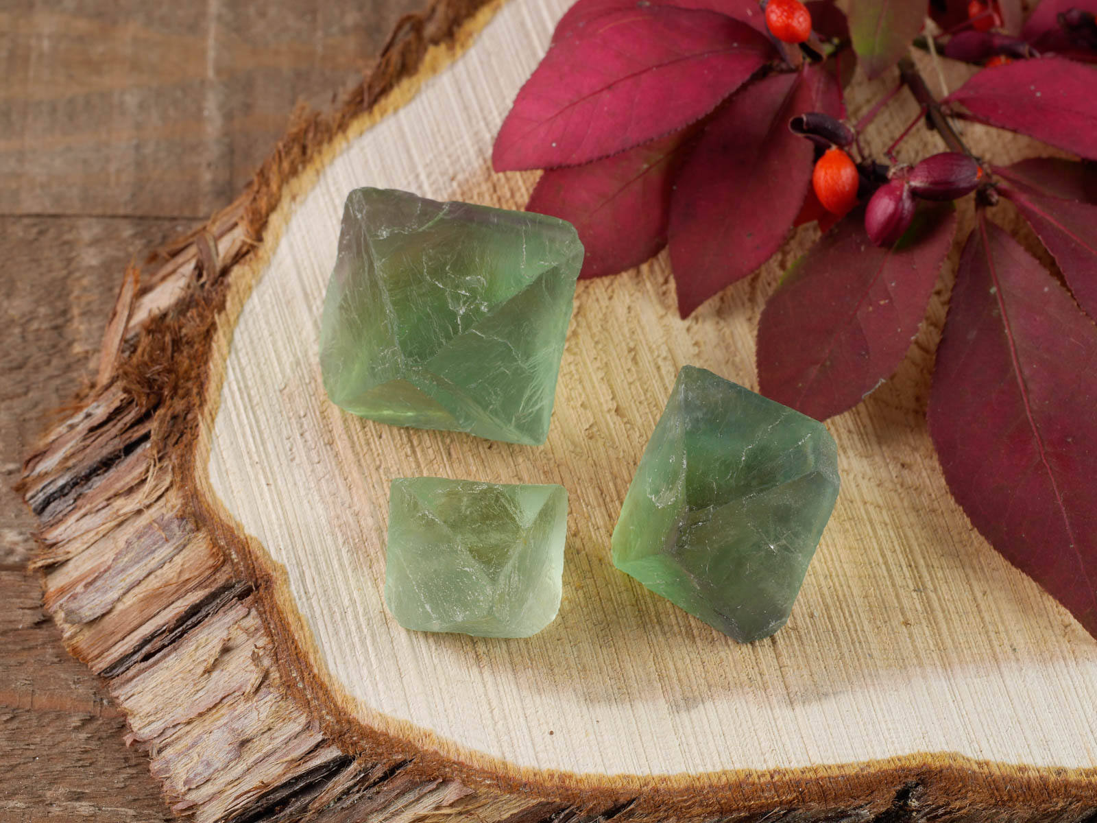 Natural Raw Green Fluorite Crystal Octahedron - Healing Stone for Meditation, Chakra Balancing & Energy Cleansing | Metaphysical Home Decor, Raw Rocks & Minerals Collection | Perfect for Yoga Spaces, Altars & Spiritual Gifts (E0559)