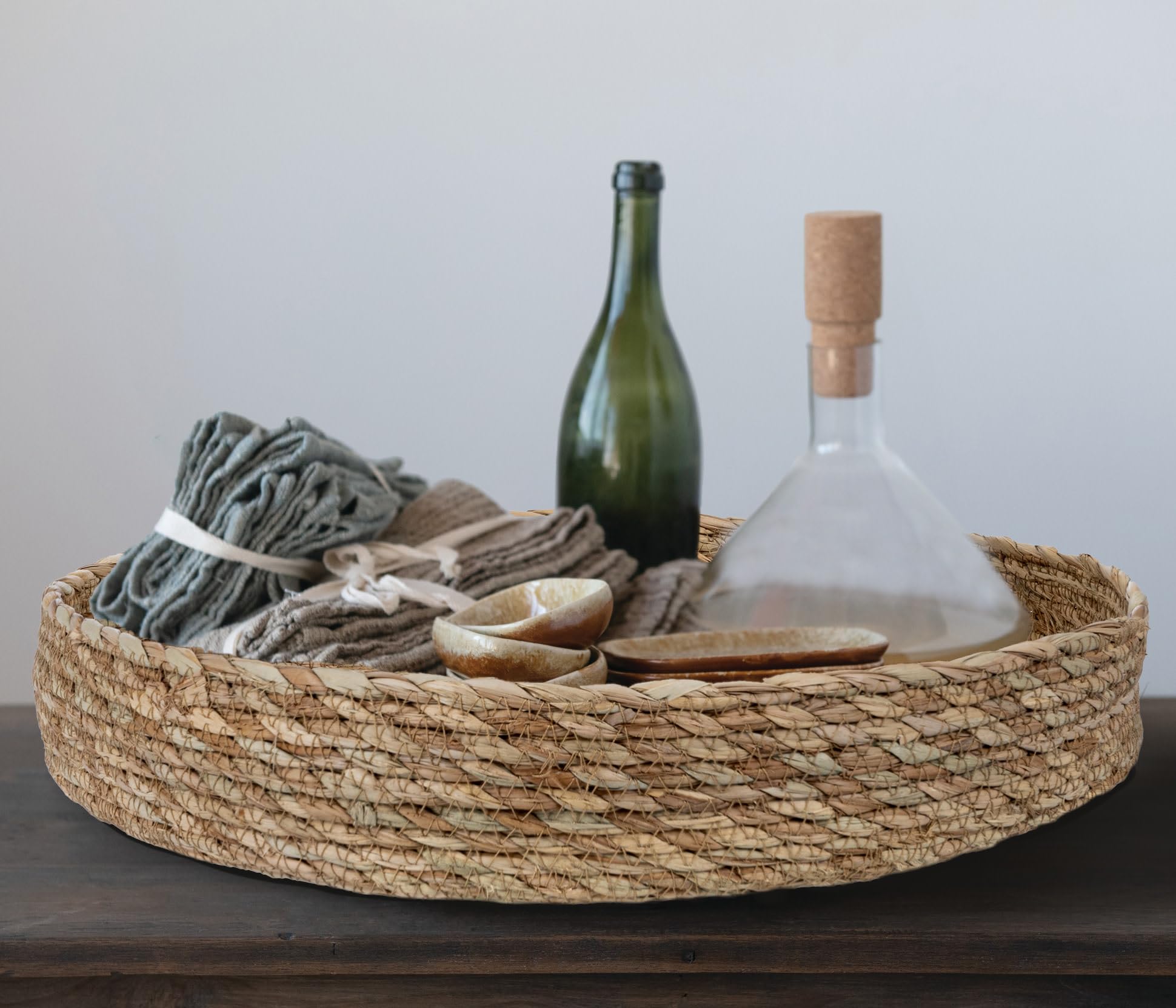 Natural Round Hand-Woven Cattail Tray - Eco-Friendly Home Decor for Dining Table Centerpiece, Bathroom Organizer & Living Room Storage | Household Essentials