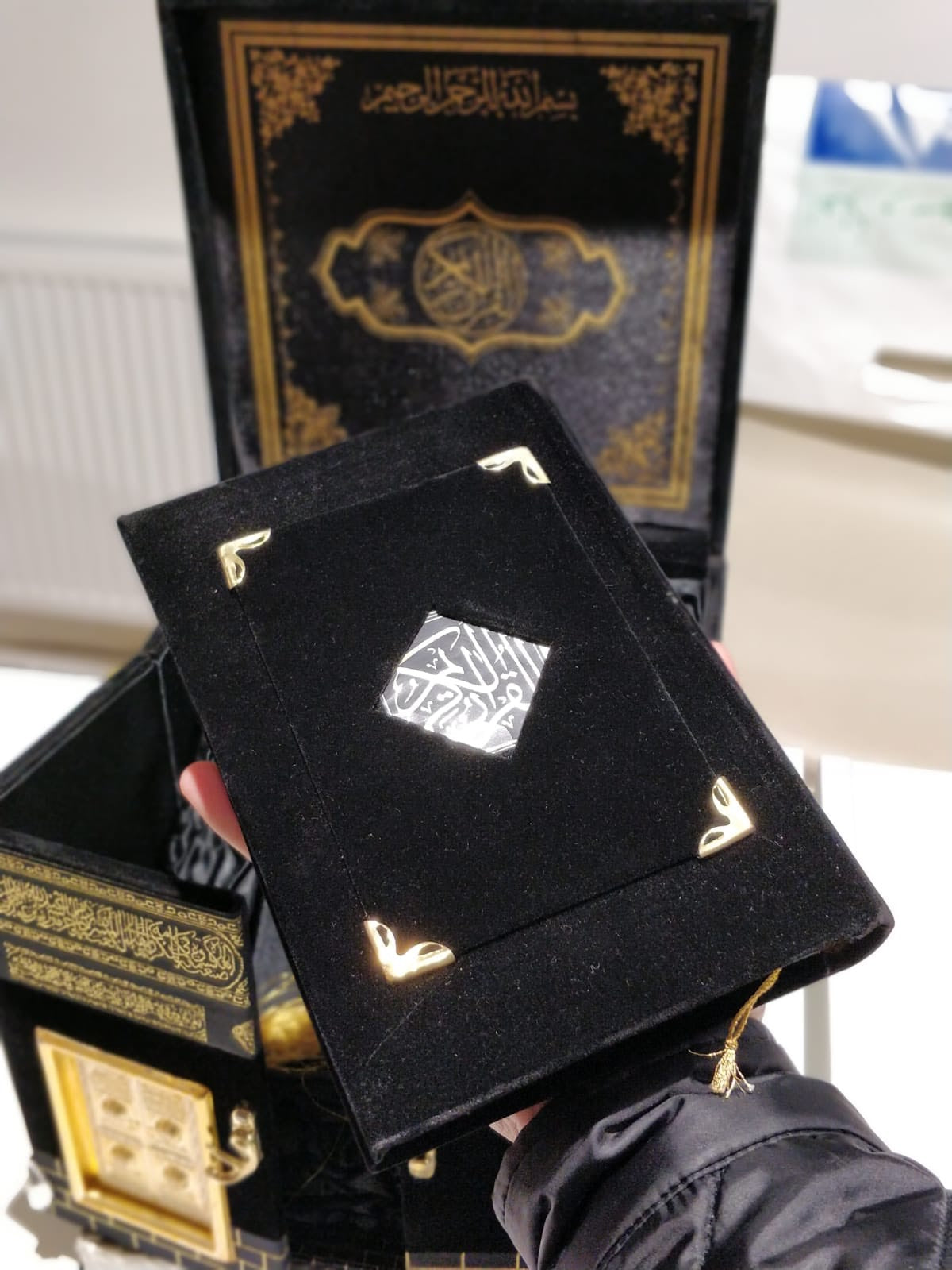 Holy Quran with Velvet Cover - Islamic Art Prayer Book with Stand - Perfect for Home Decoration, Gift, and Daily Prayers