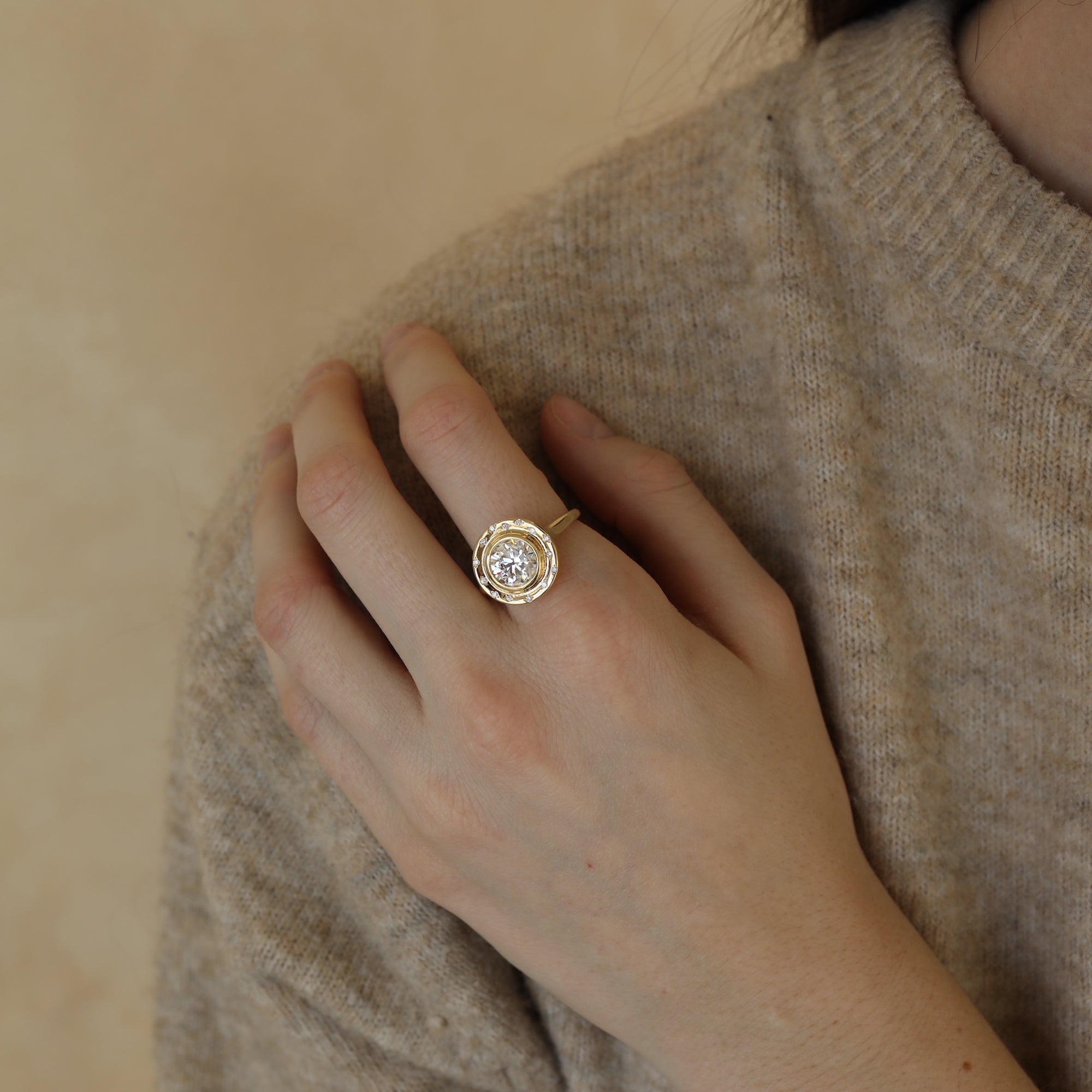 18K Gold 2.01ct GIA Certified Round Diamond I/SI1 Ethical Engagement Ring - Perfect for Proposals, Anniversaries & Special Occasions