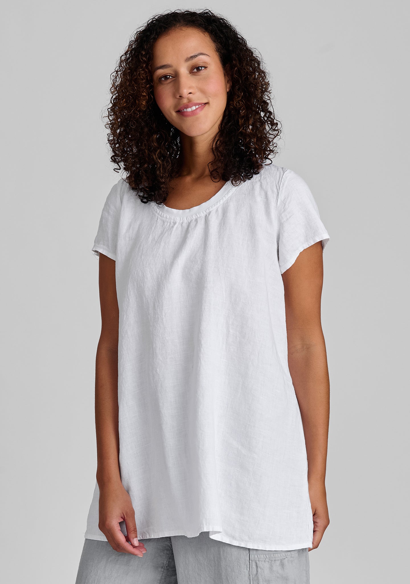 Premium Avenue Pull Linen T-Shirt for Women - Soft Breathable Summer Casual Top - Perfect for Beach Outings, Weekend Brunch & Vacation Wear