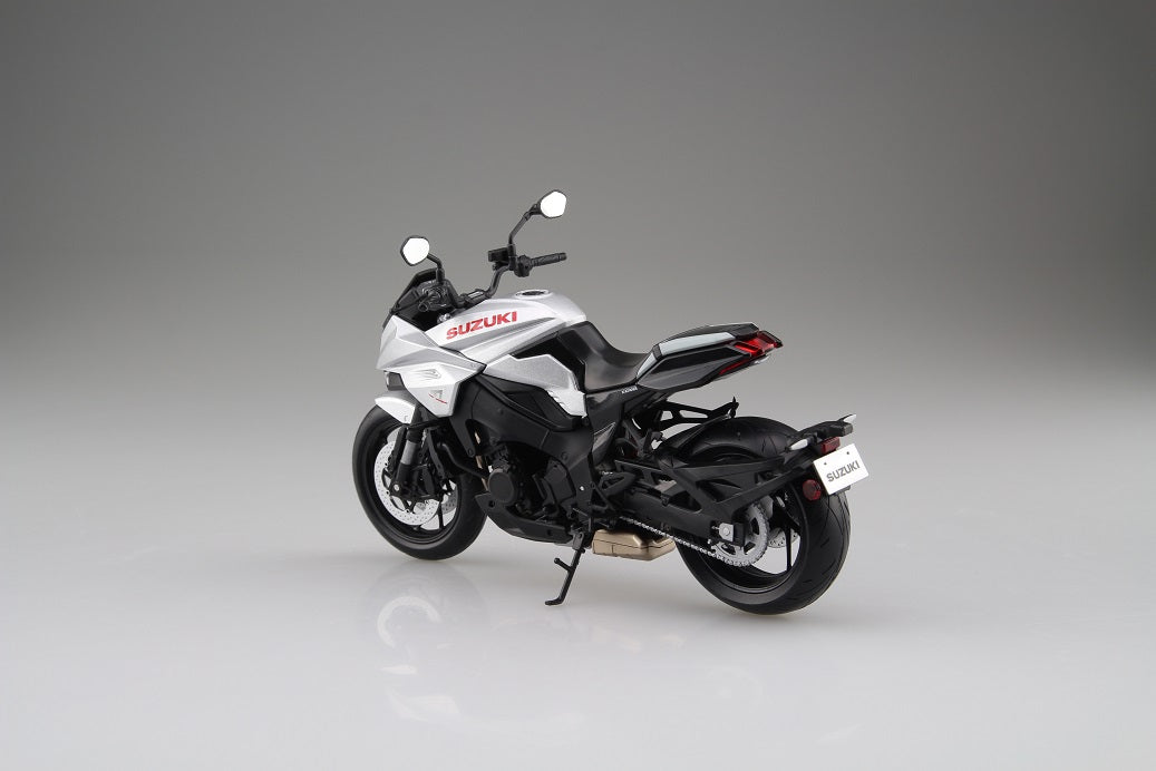 1/12 Scale AOSHIMA SUZUKI GSX-S1000S KATANA Motorcycle Model Kit - Metallic Mystic Silver for Collectors & Hobbyists | Perfect for Display, DIY Projects & Gift Giving