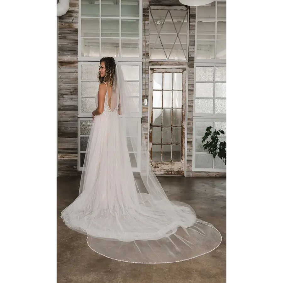 V2190C Cathedral Veil - Elegant Long Wedding Veil with Lace Trim for Brides, Perfect for Church Ceremonies & Formal Weddings