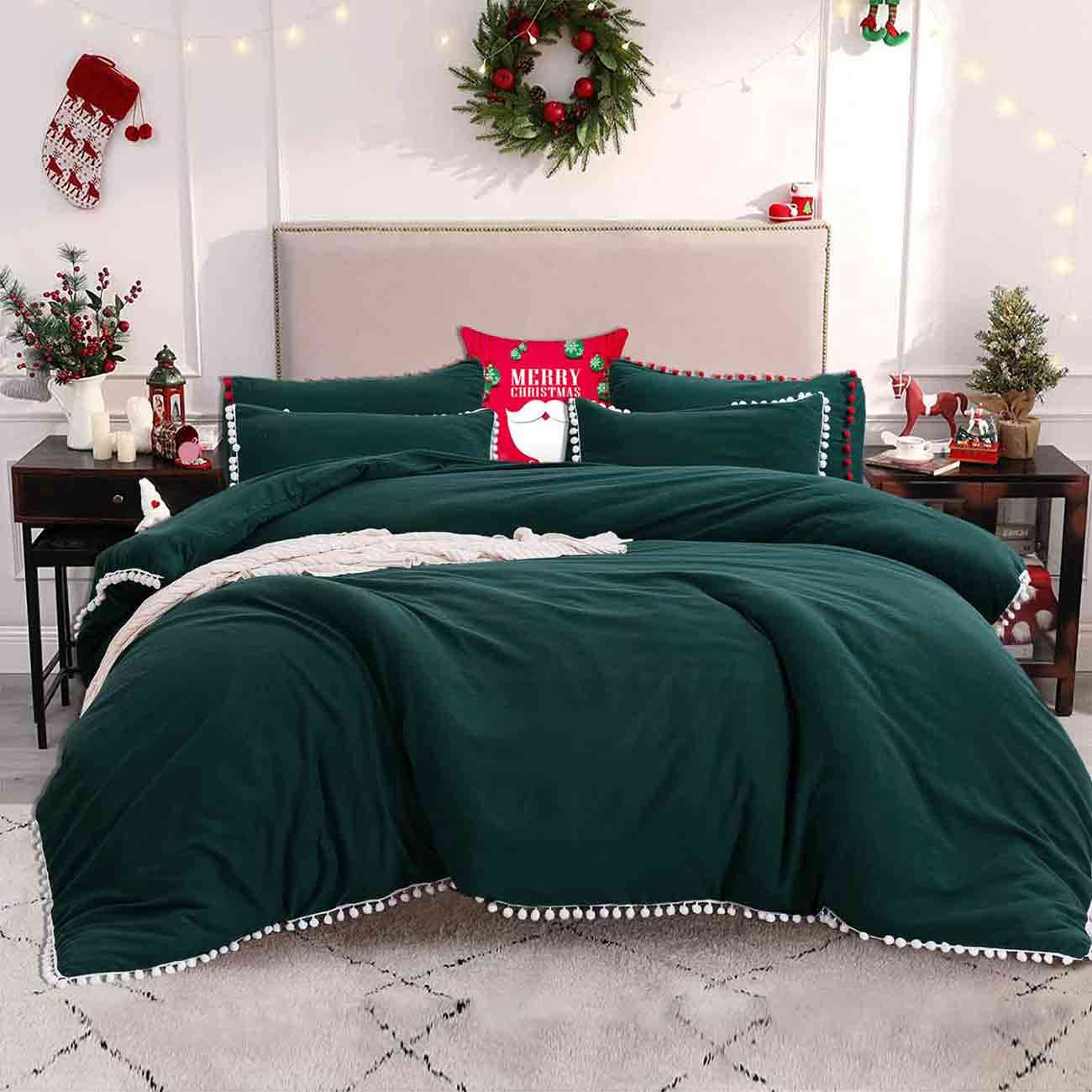 **King Size Christmas Duvet Cover Set - 3-Piece Boho Farmhouse Style with Pom Fringe, Soft Microfiber Bedding, Forest Green & White Pompom - Cozy Holiday Decor for Bedroom**