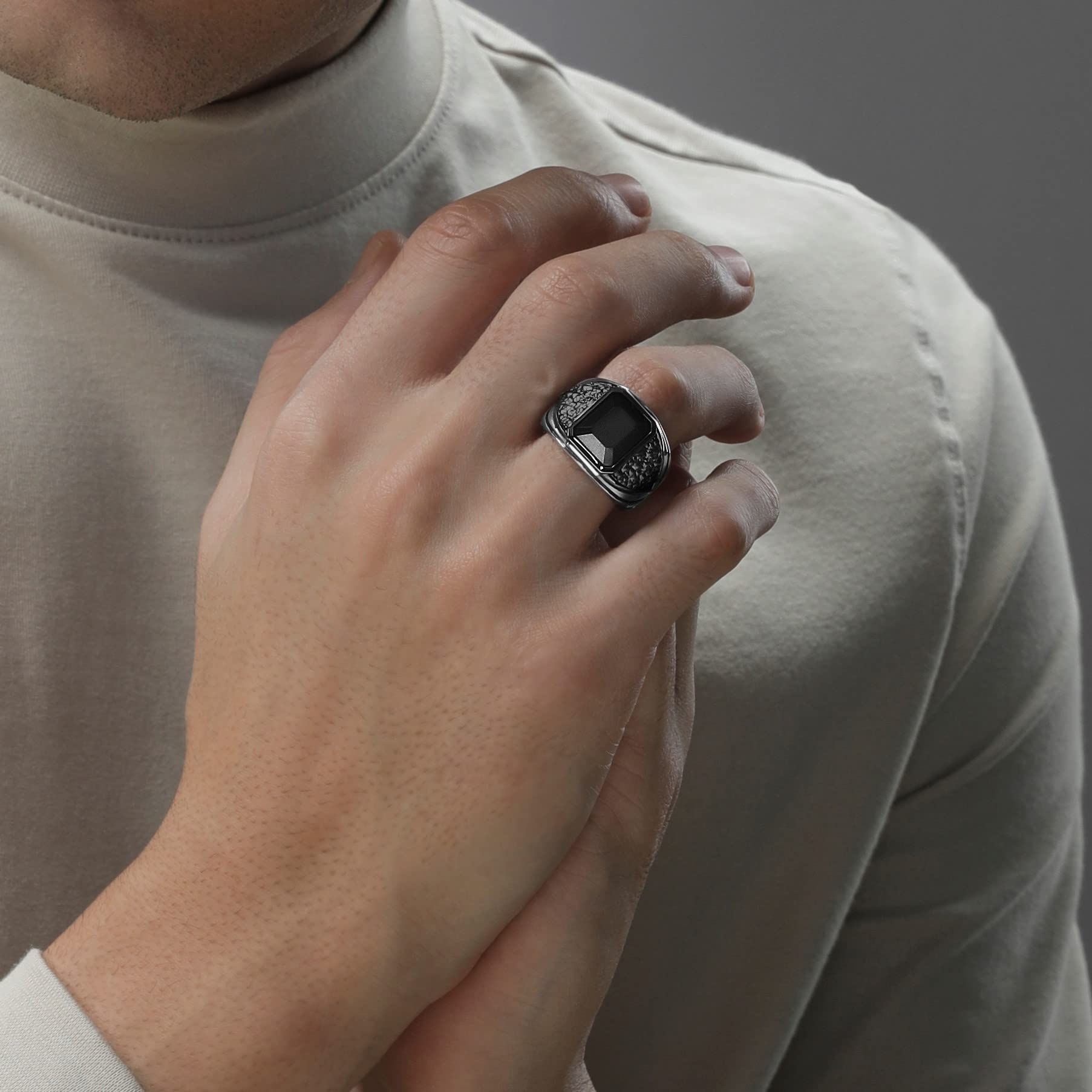 Star Wars™ Carbonite Fine Jewelry Ring for Men - Silver & Black Rhodium Band with Black Onyx Stone | Gift Box Included | Perfect for Cosplay, Collectors & Sci-Fi Fans | Official Licensed Star Wars Jewelry for Geeks & Fans