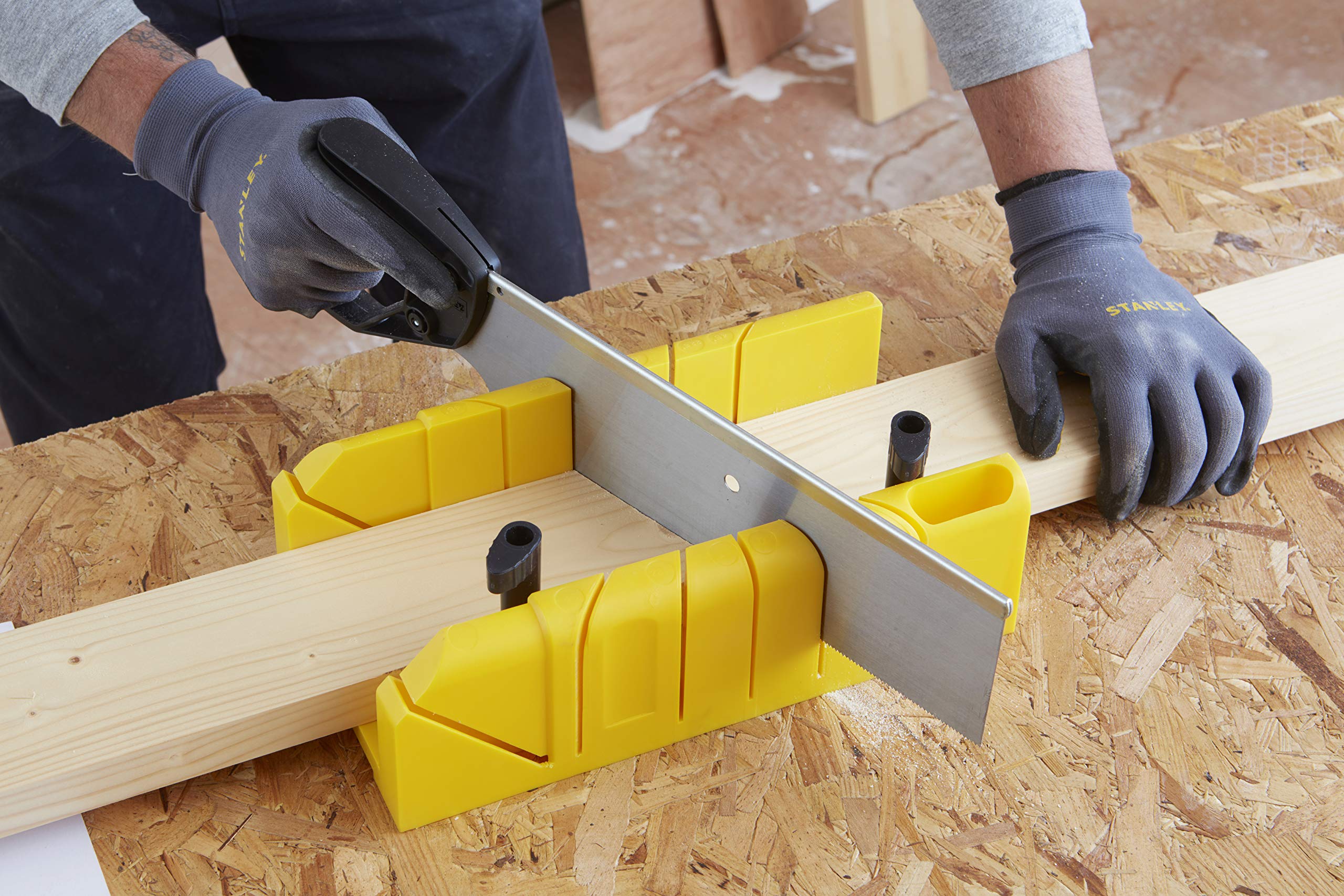 Stanley 1-20-600 Saw Storage Miter Box with Included Saw - Durable Black Woodworking Tool for Precise Angle Cuts | Perfect for DIY Projects, Carpentry & Home Renovations