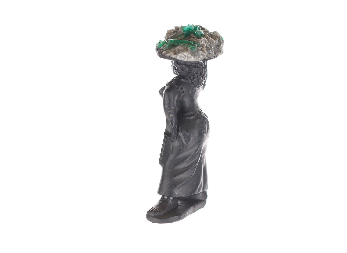Colombian Emerald Fruit Lady Rough Crystal Sculpture – Handcrafted Gemstone Art for Home Decor, Meditation & Spiritual Healing