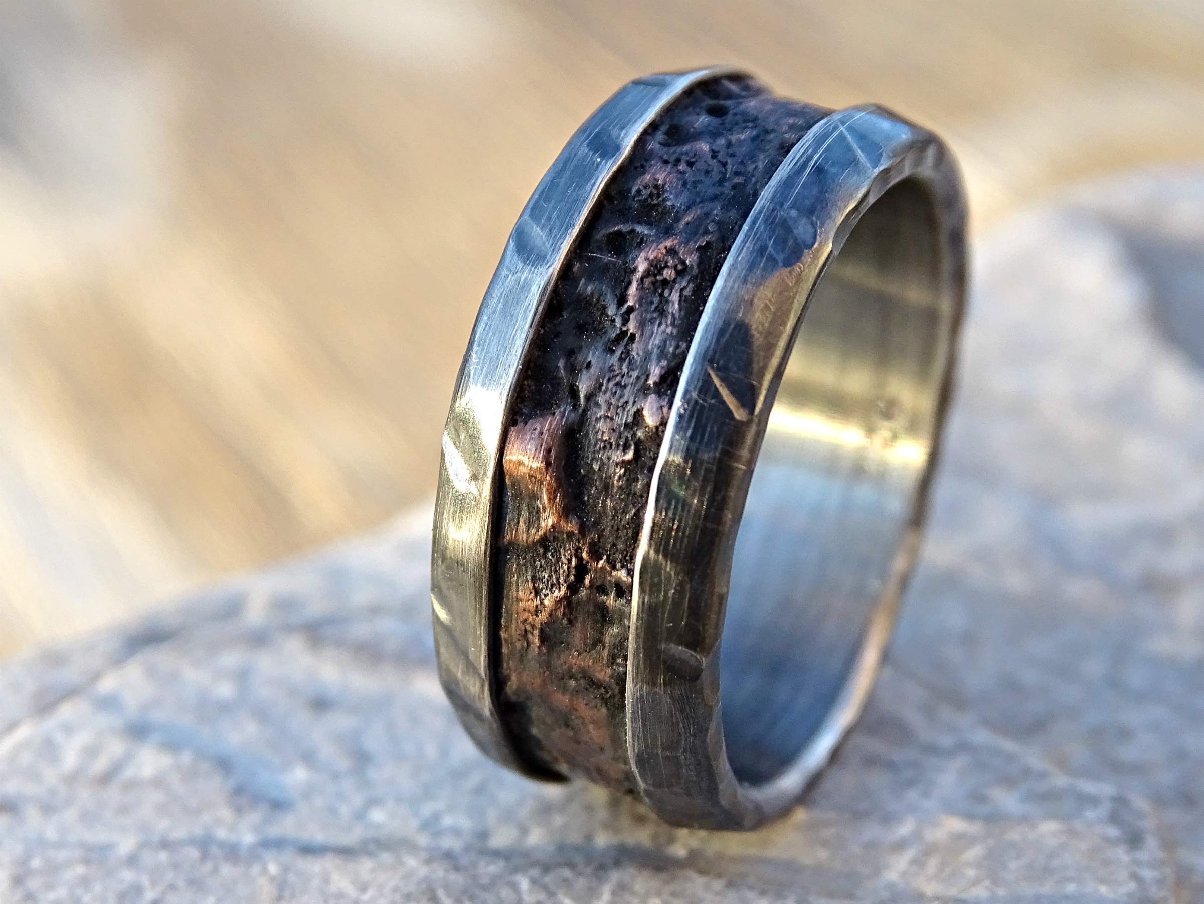 Cool Men's Copper Silver Viking Wedding Band - Rugged Wood Grain Engagement Ring for Him - Perfect for Outdoor Adventures and Special Occasions