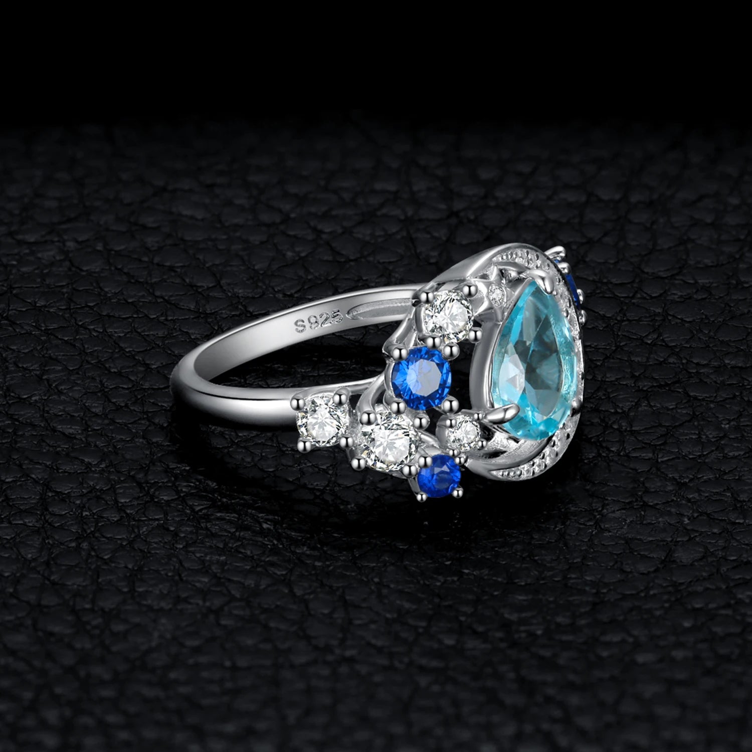 Elegant Crystal Wave Ring for Women - Boho Chic Jewelry for Everyday Wear, Gift for Her - Perfect for Parties, Weddings & Special Occasions